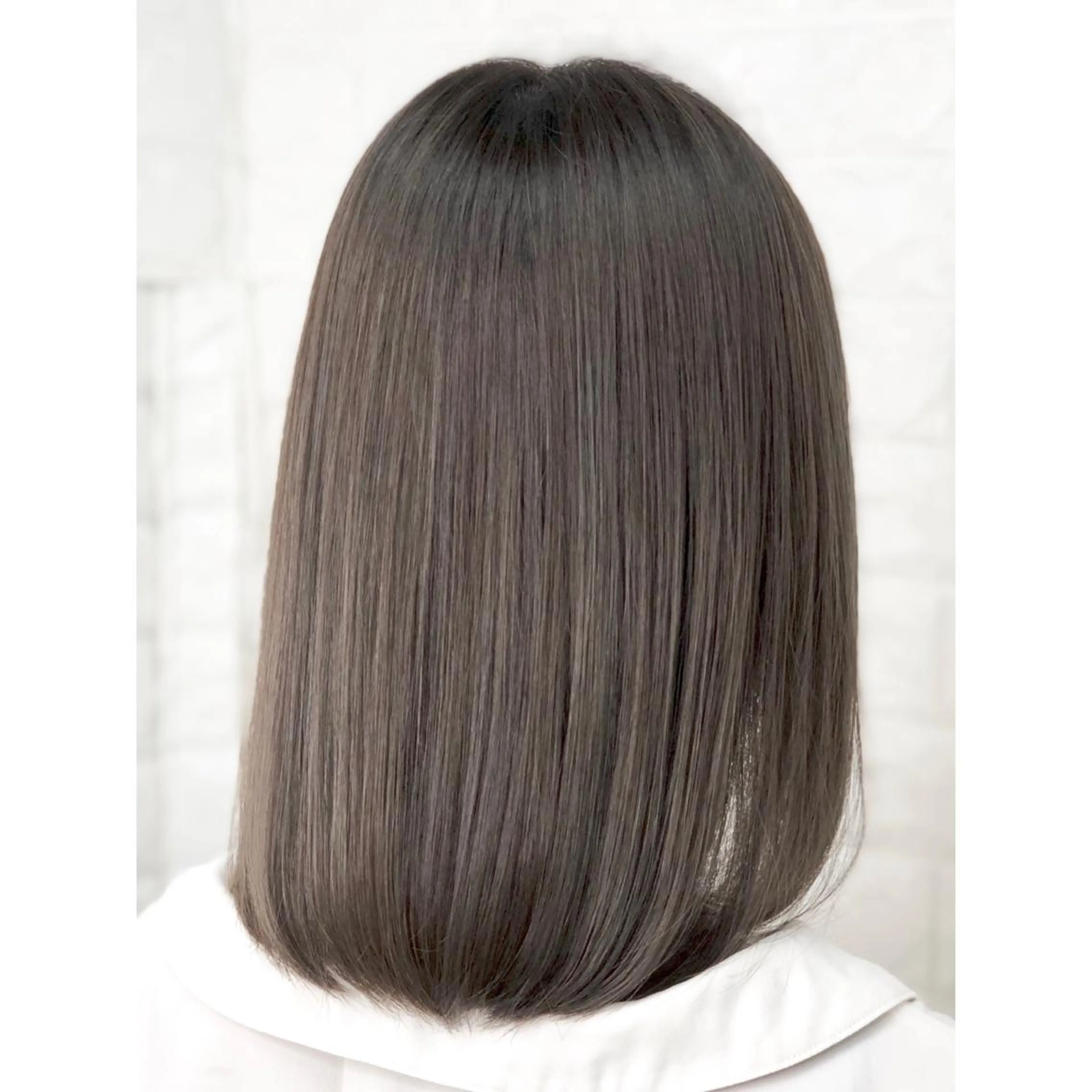 ミディアム カラー アッシュ ベージュカラー ハイライトカラー ハイライト 髪質改善 KIZU 髪質改善 オカルト怪談のヘアスタイル