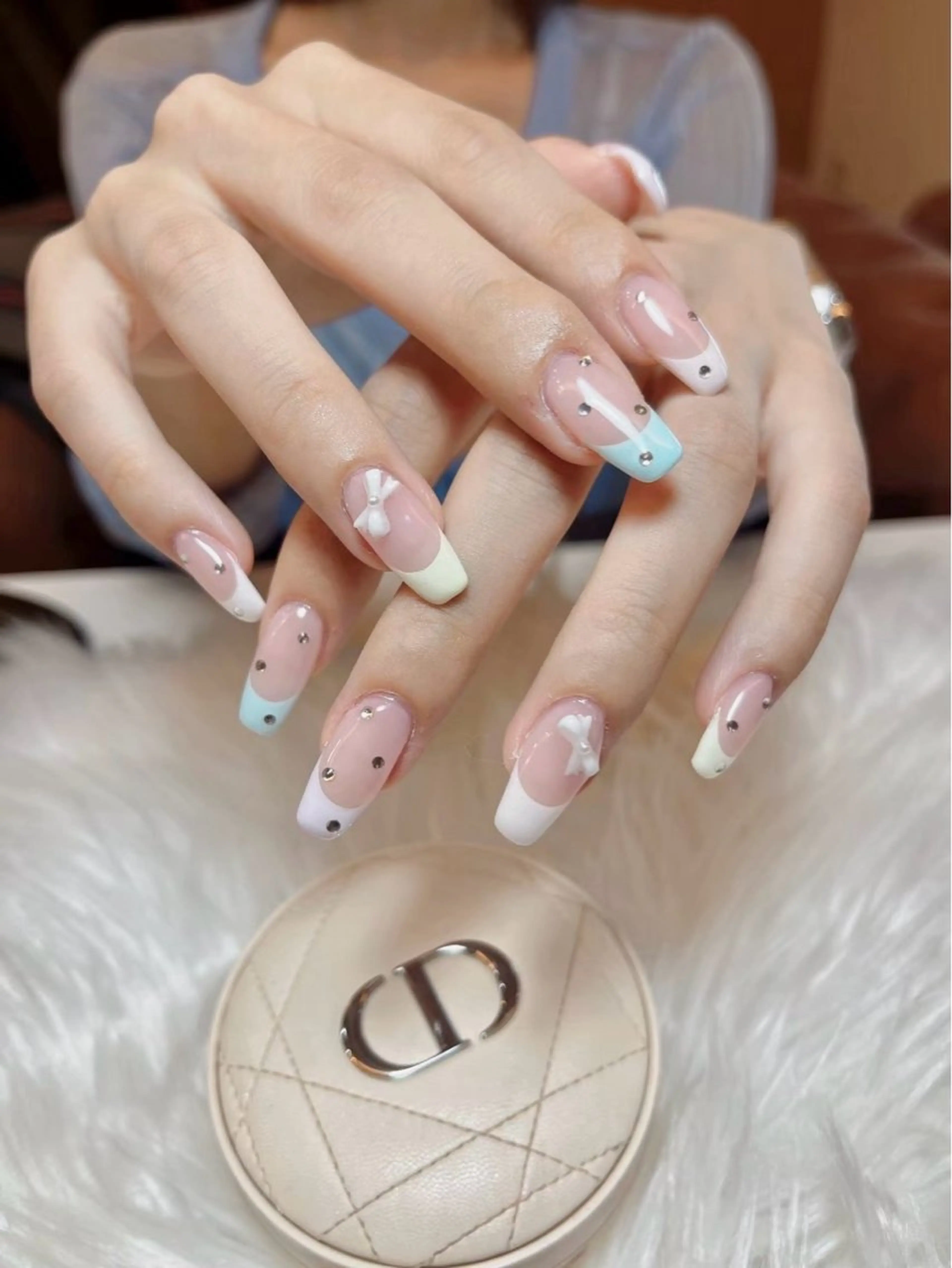 ネイル ストーンネイル ハンドネイル SALON DOUDOU所属・SALON DOUDOUのネイルデザイン