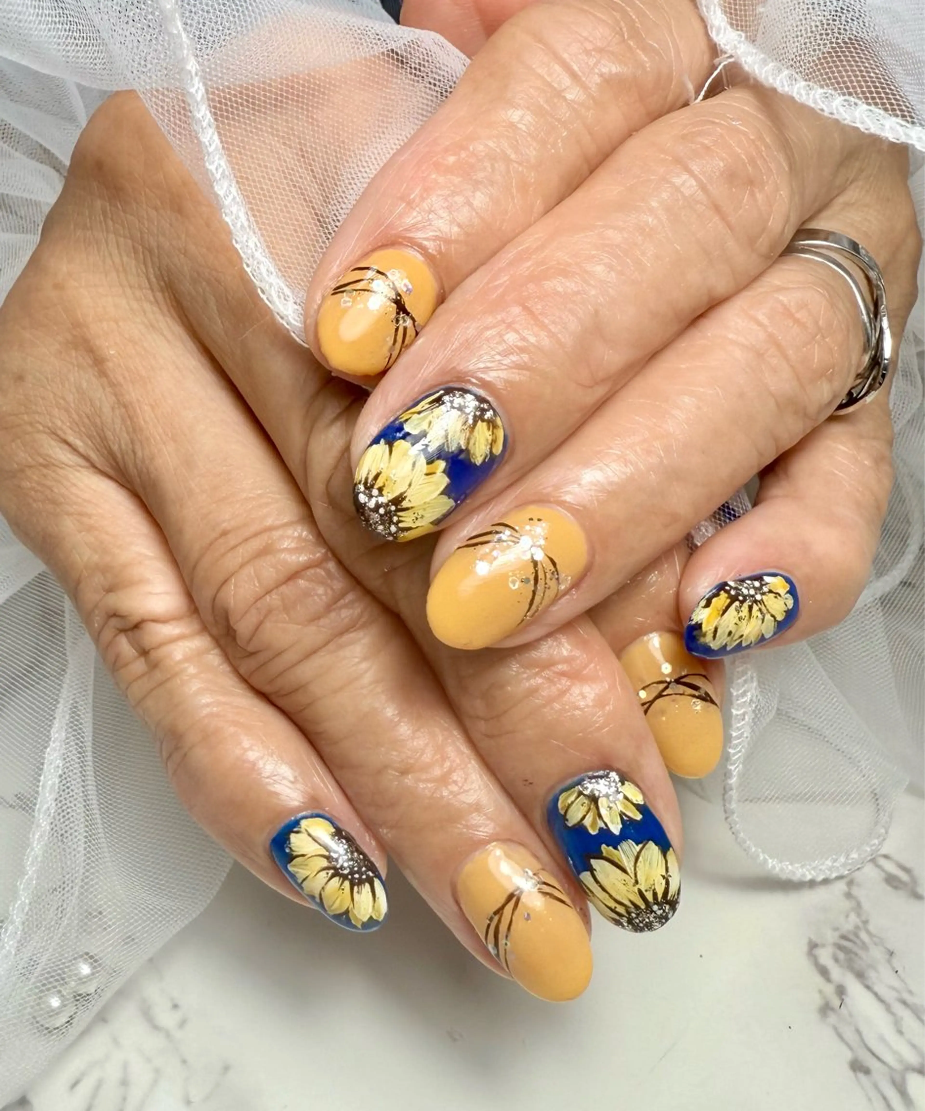 ネイル アートネイル 氷ネイル・うるうるネイル キラキラネイル ラメ(グリッター) マグネットネイル M.N_ nailのネイルデザイン