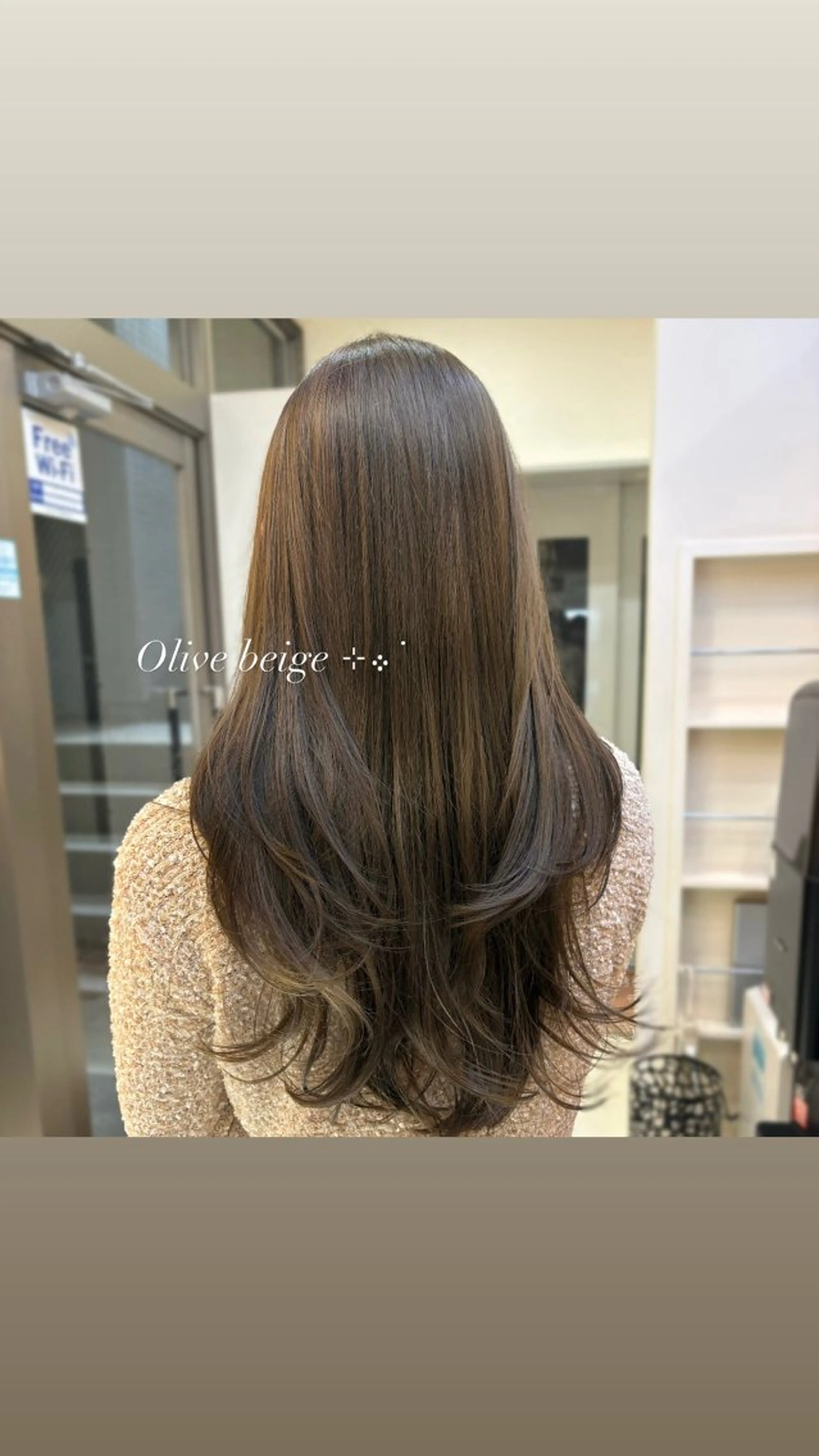 ロング 顔まわりレイヤー/ 透明感カラー/アヤノのヘアスタイル