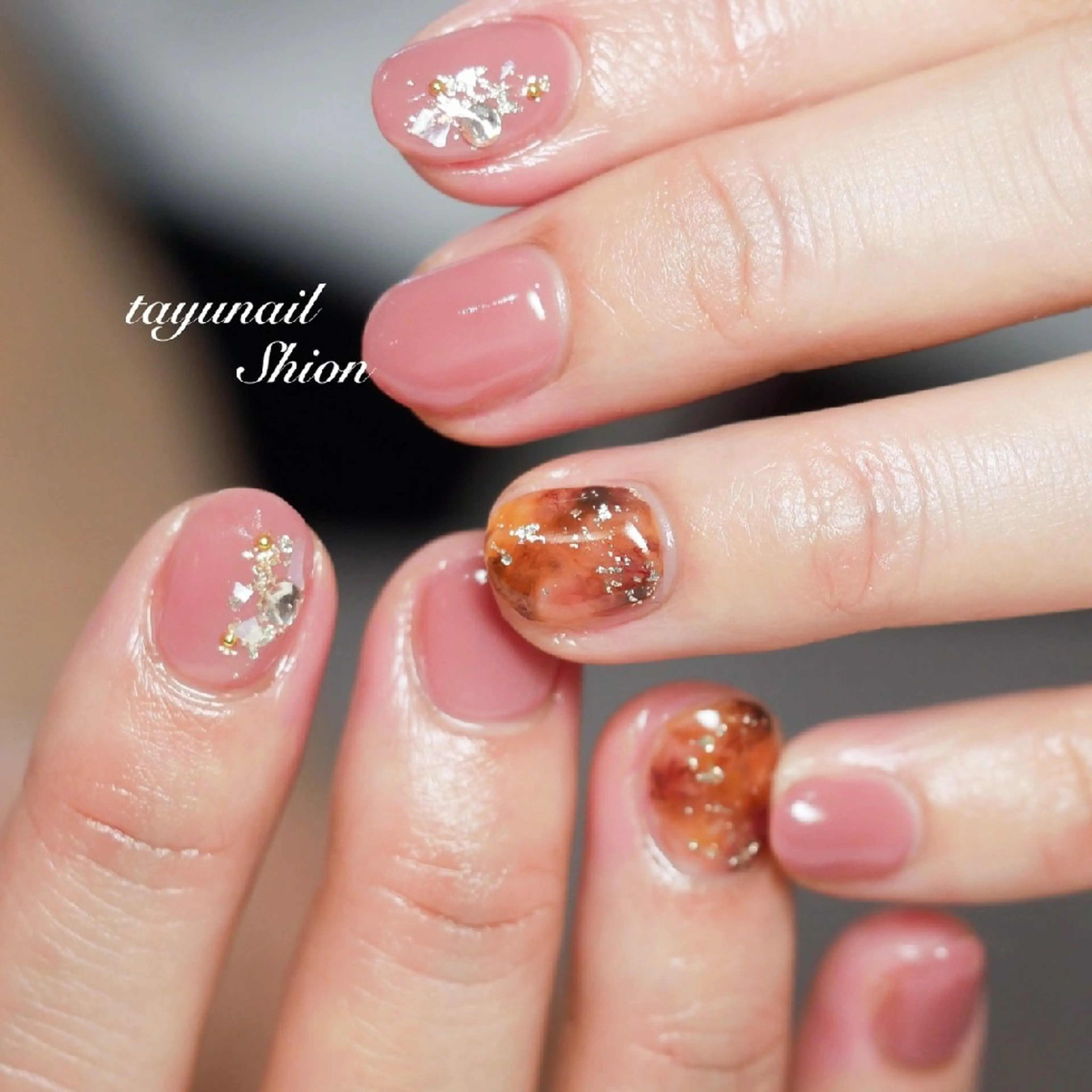 ネイル アートネイル べっ甲ネイル ジェルネイル キラキラネイル パラジェル ネイルサロン・ネイルスクール たゆnail所属・ネイルサロン 【たゆnail】のネイルデザイン