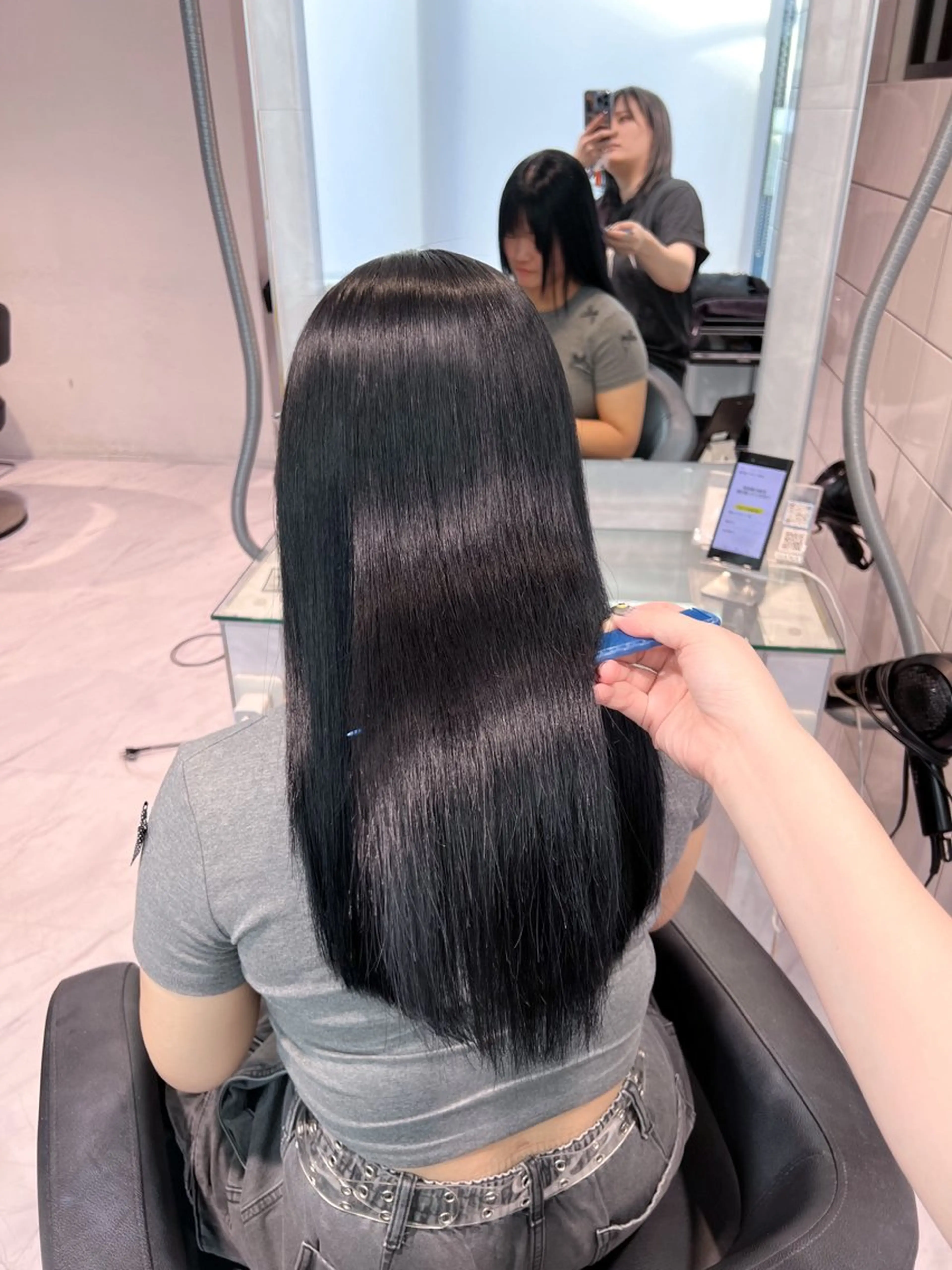 ロング パーマ ヘアアレンジ ボブ くせ毛 髪質改善 縮毛矯正 トリートメント カット 縮毛矯正 トリートメント 🦋重くない暗髪🦋 Hana🦋のヘアスタイル