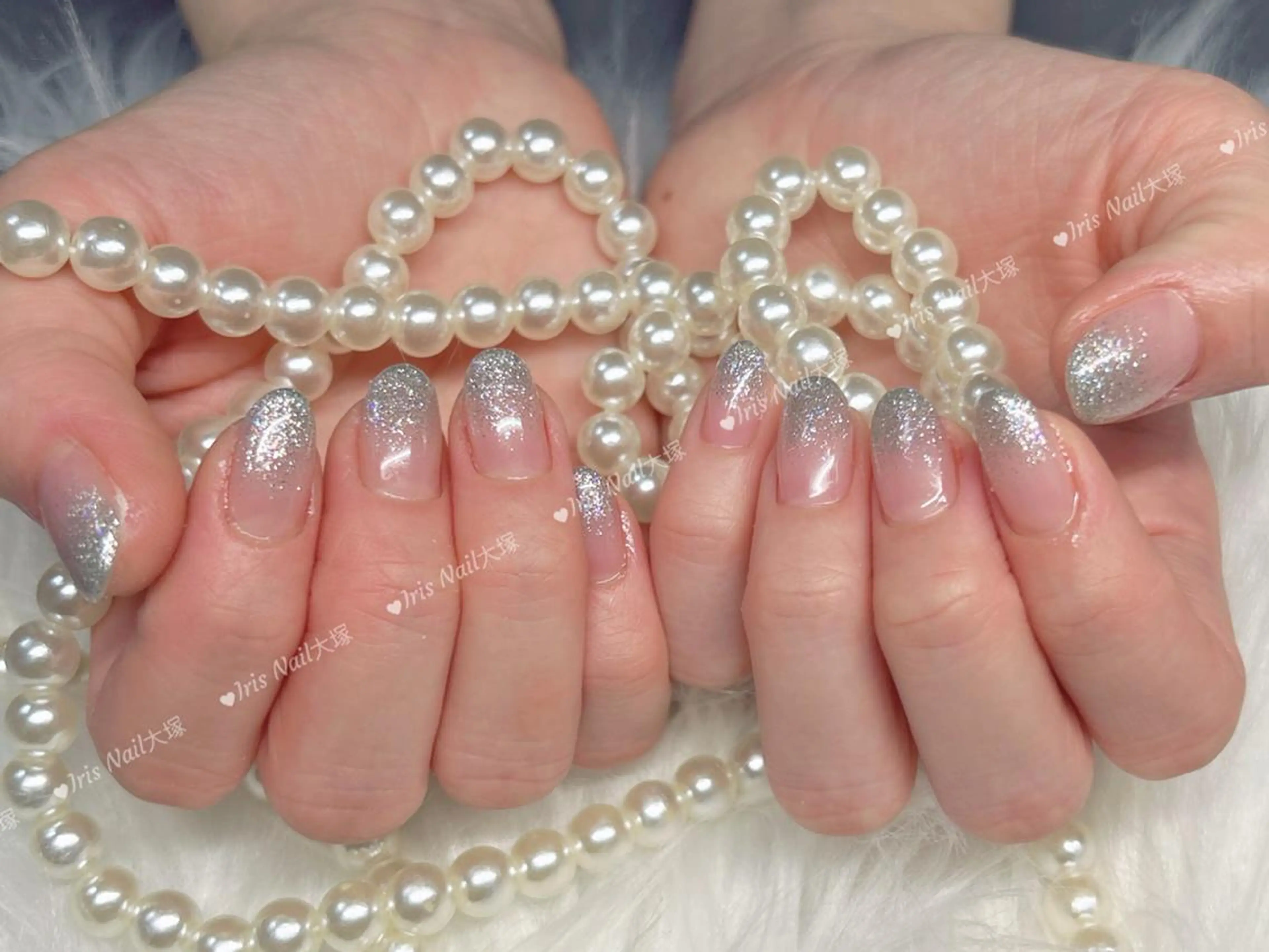 ネイル グラデーション キラキラネイル ラメ(グリッター) ラメグラデーション ハンドネイル IRIS NAIL大塚のネイルデザイン