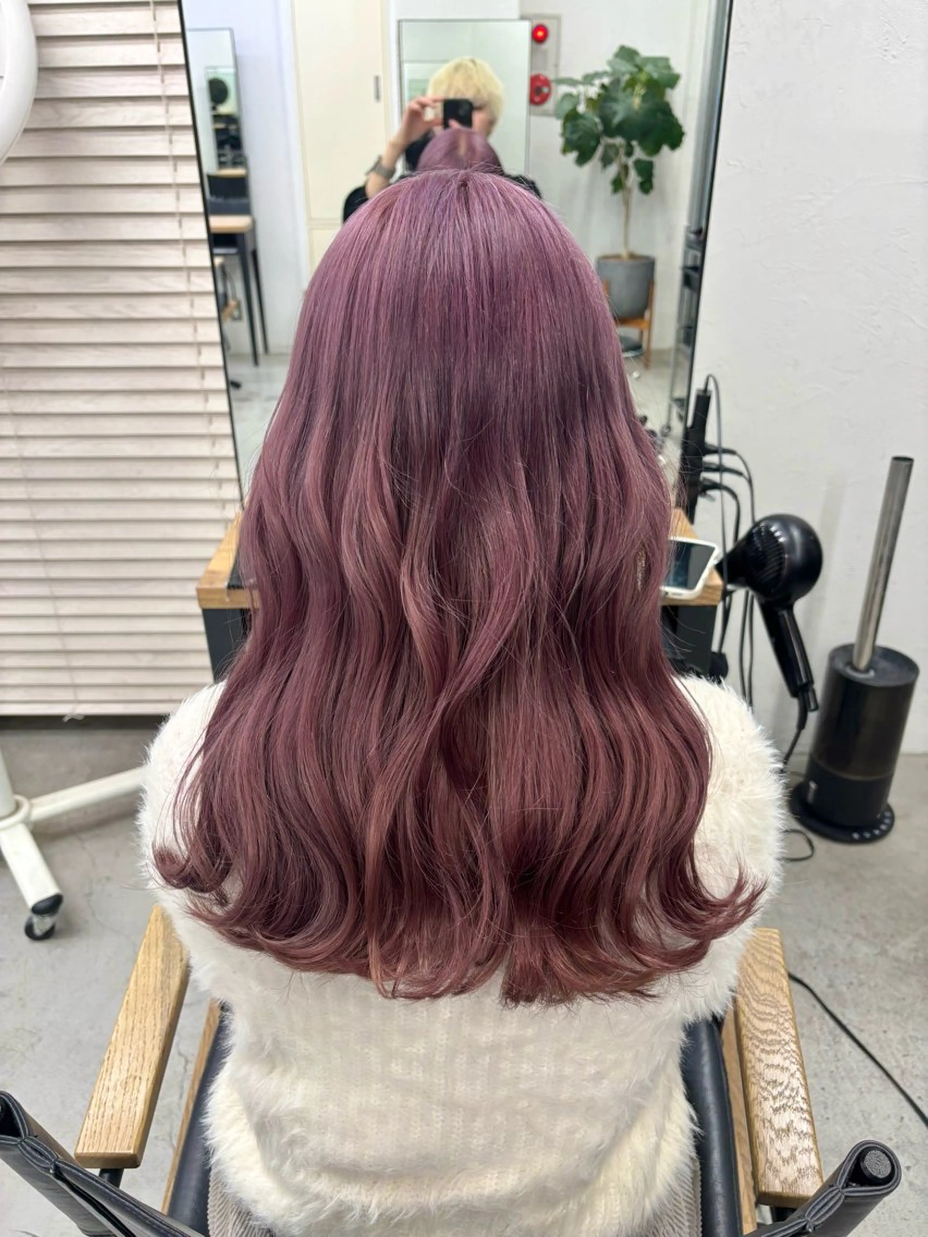 ロング カラー ヘアアレンジ ヘアカラー 坂齋大地/レイヤー/ ミルクティーのヘアスタイル