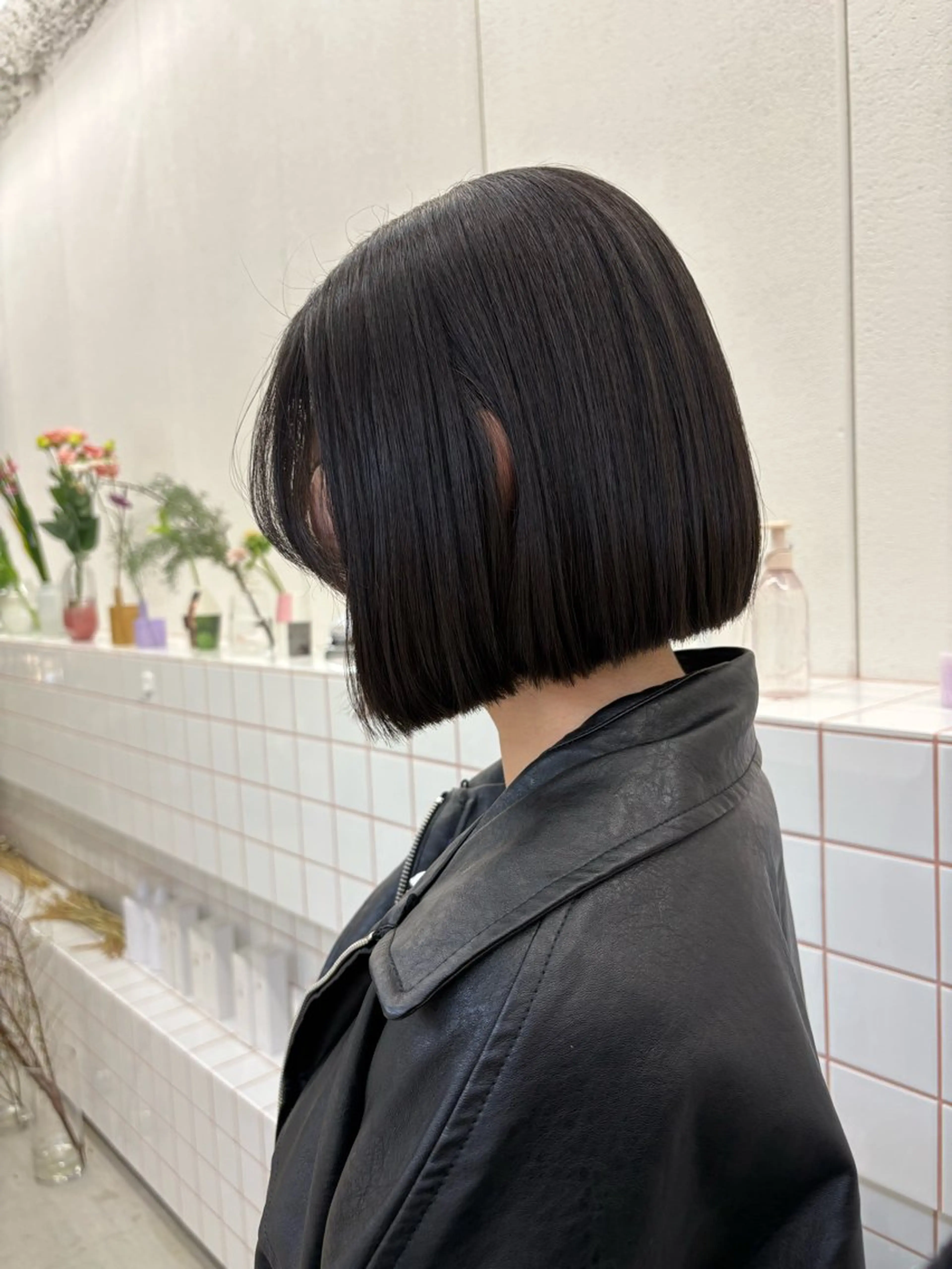 ミディアム カラー 黒髪 ボブ NIKO/名古屋/ 伏見/花屋併設のヘアスタイル