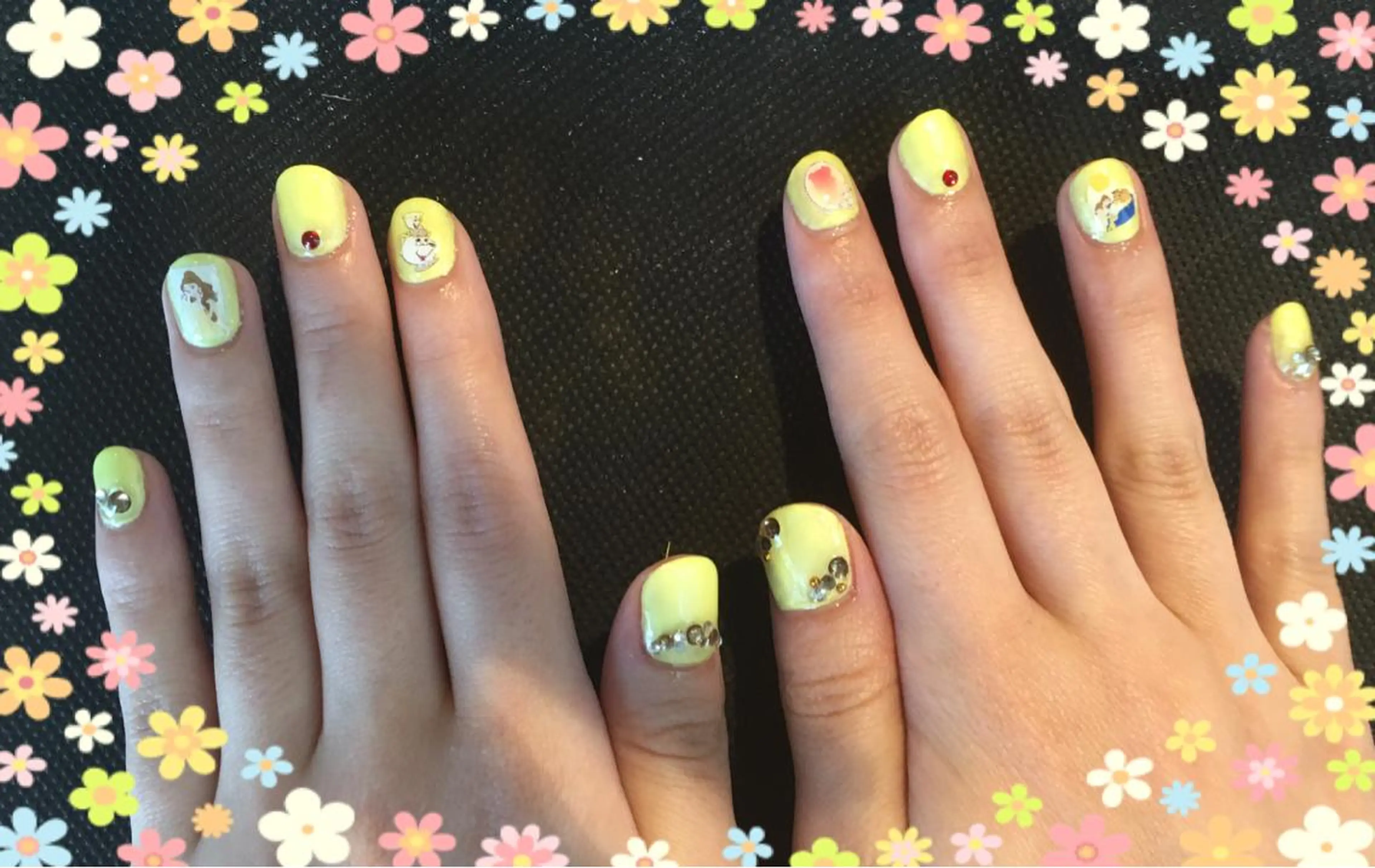 ネイル 持ち込み ワンカラーネイル ストーンネイル ネイル＆フラワーサロン〜Ri✦hiro〜鳥栖店所属・HIRATA RIEのネイルデザイン