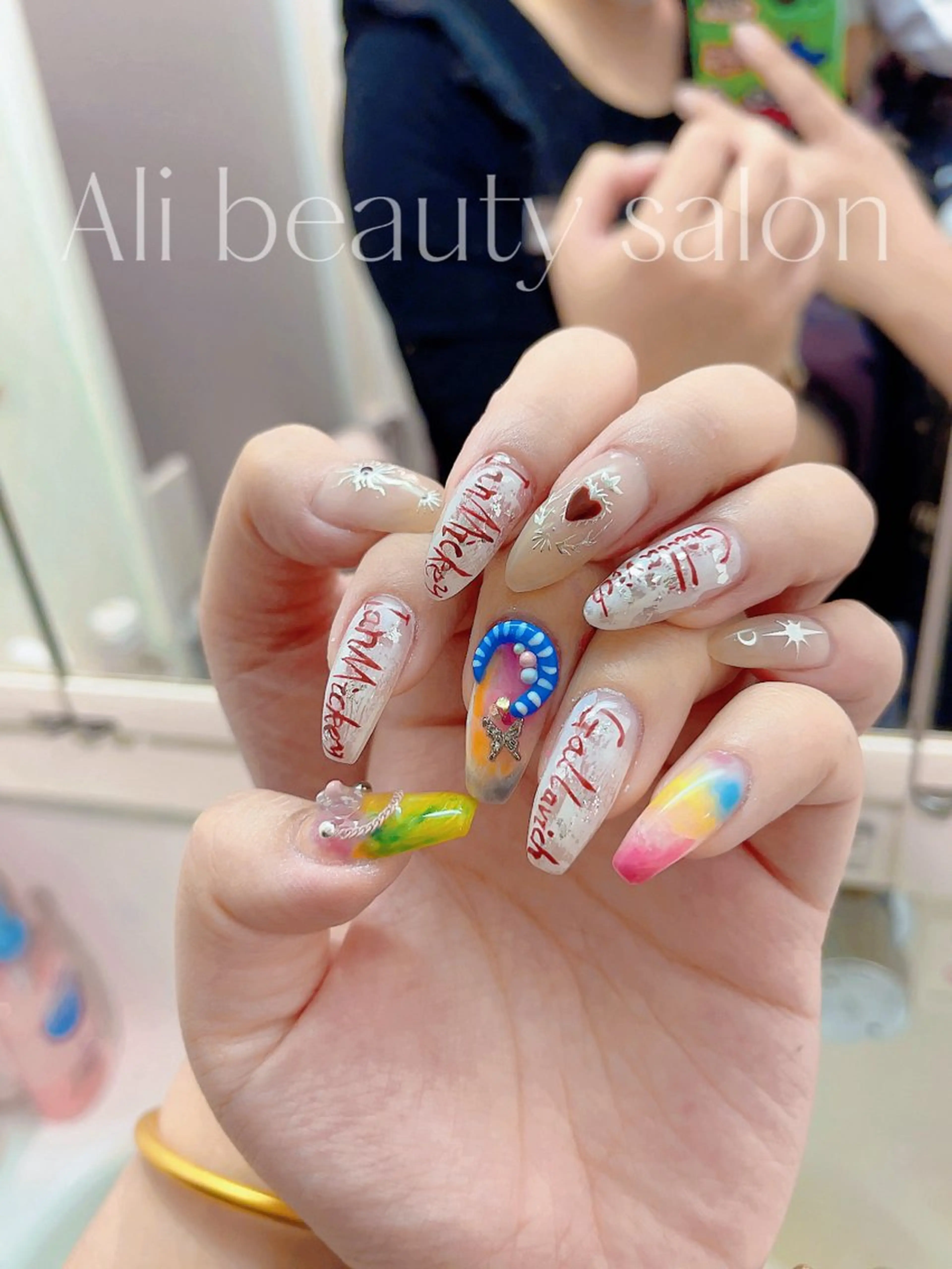 ネイル Ali 新小岩 ネイル専門のネイルデザイン