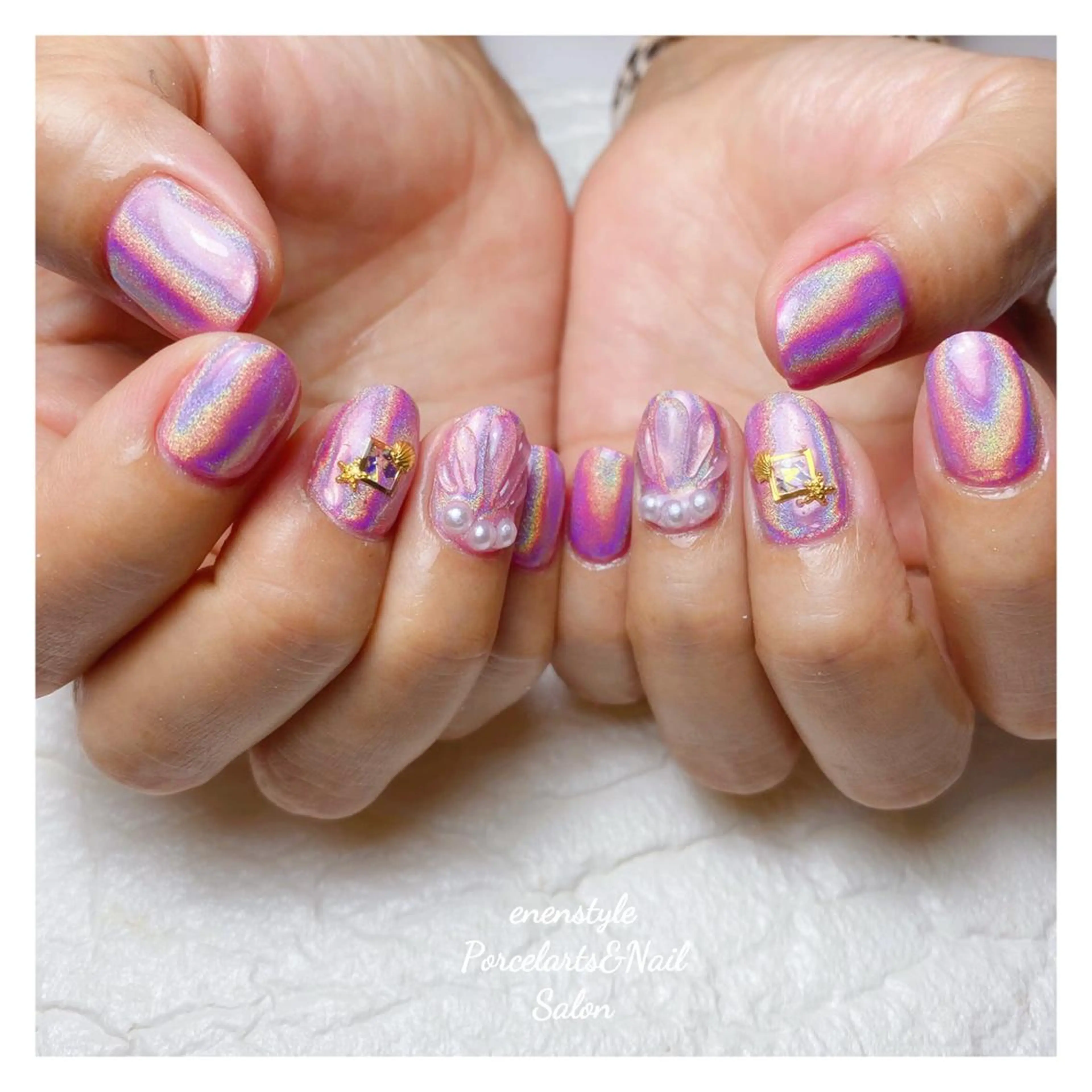 ミディアム ネイル 👑enen style👑のネイルデザイン