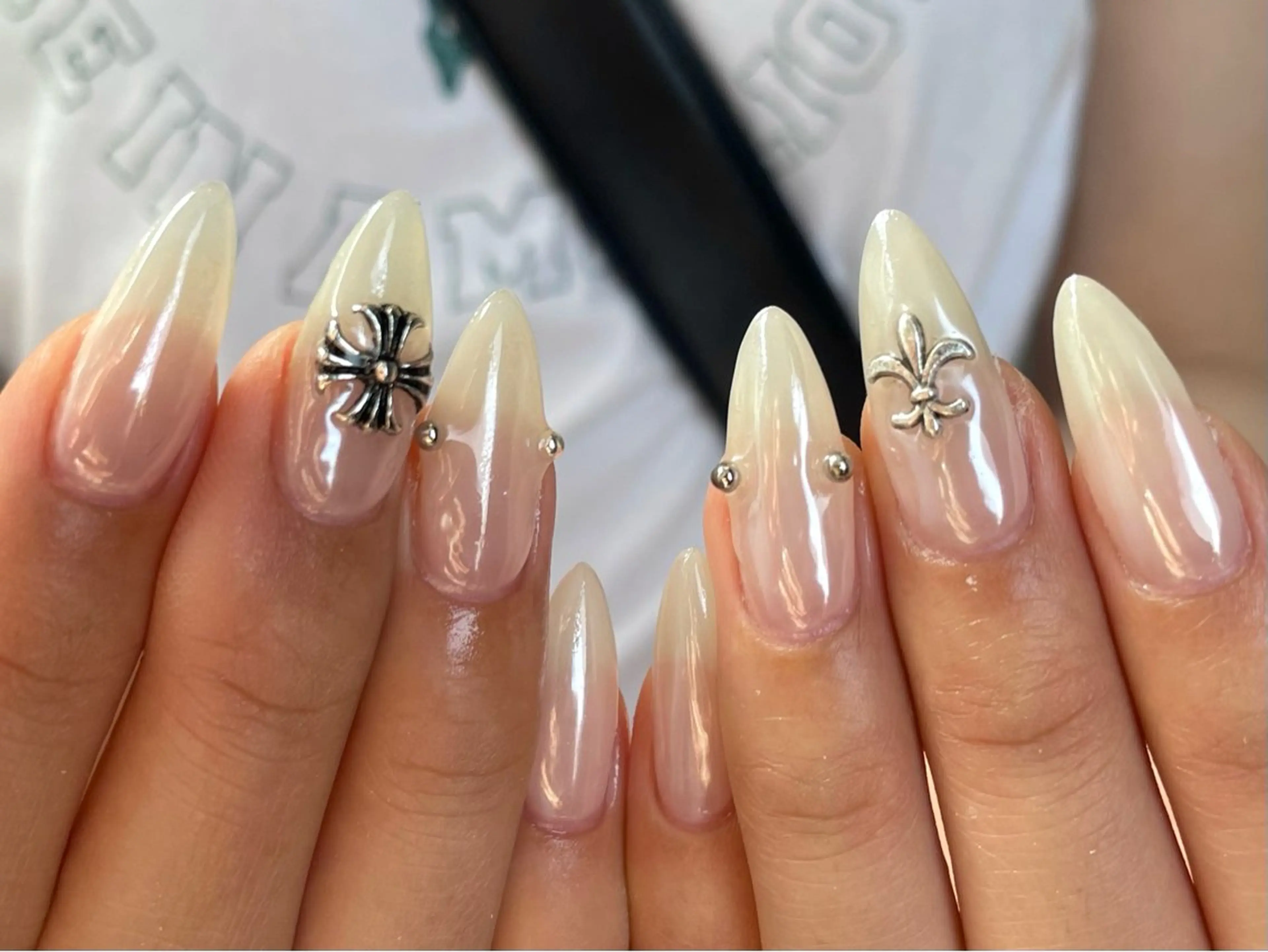 ミラー/オーロラワンカラー✨️🌈【オフあり】の写真