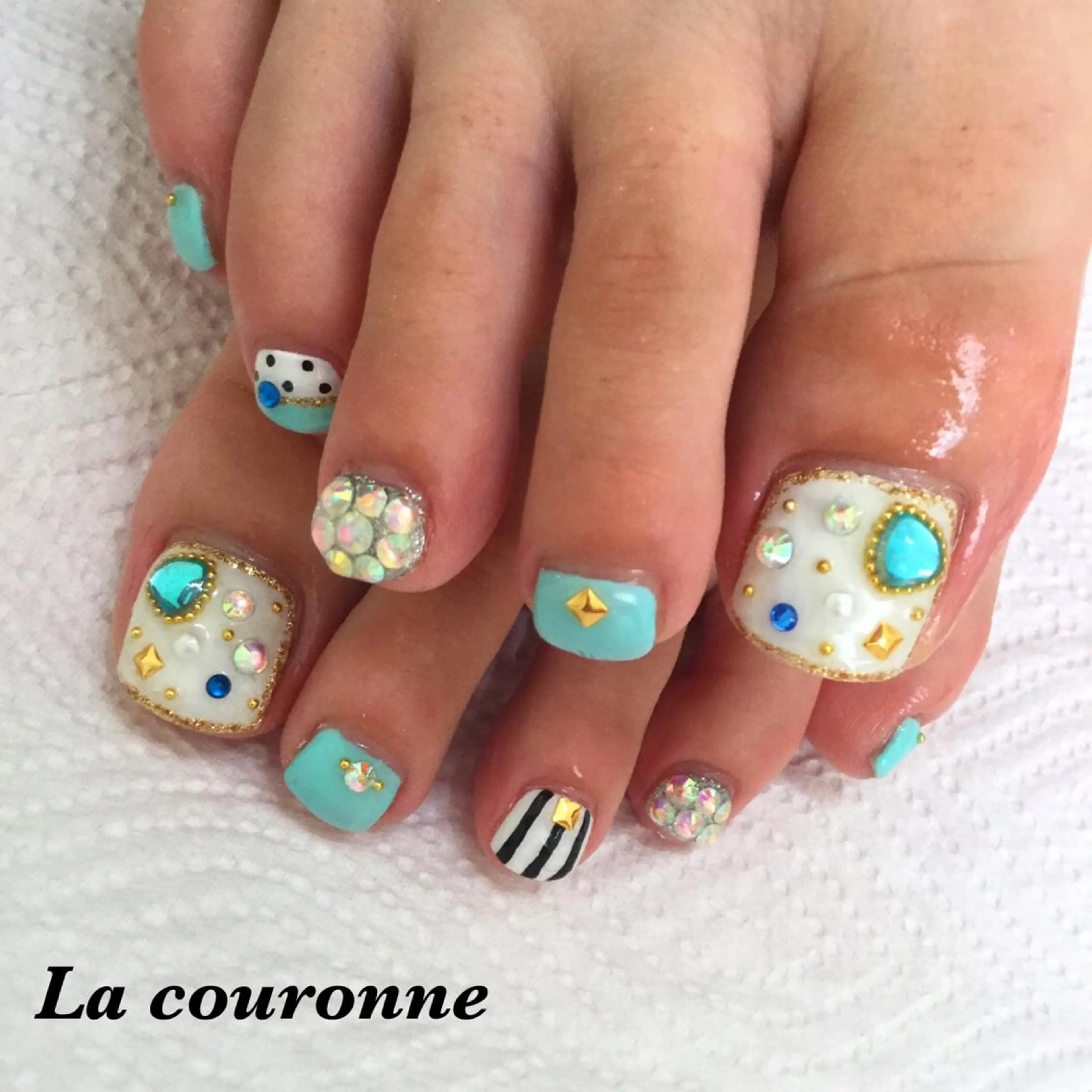 ネイル フットネイル Lacouronne NATSUMIのネイルデザイン