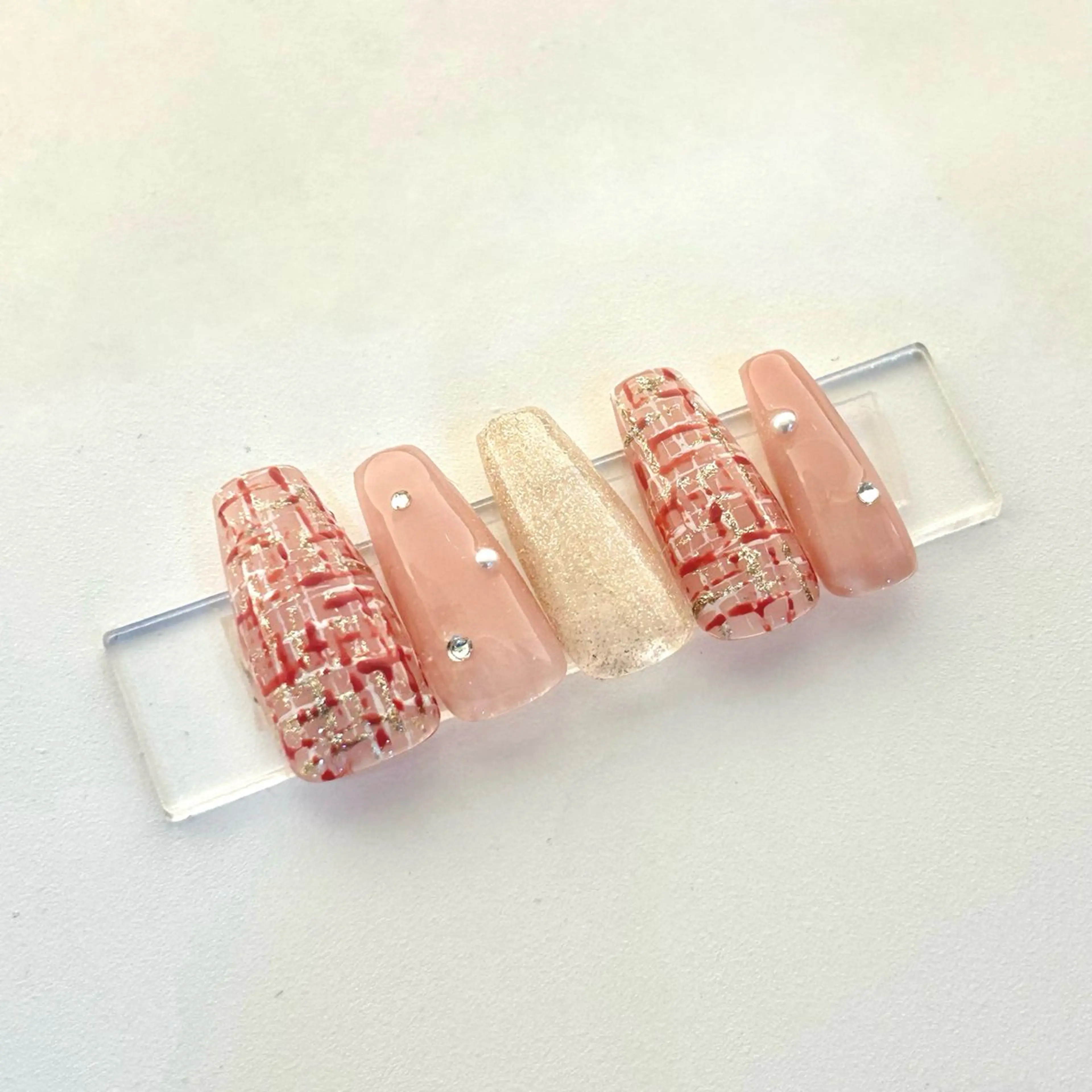 ネイル élu by Noriko 前原のネイルデザイン