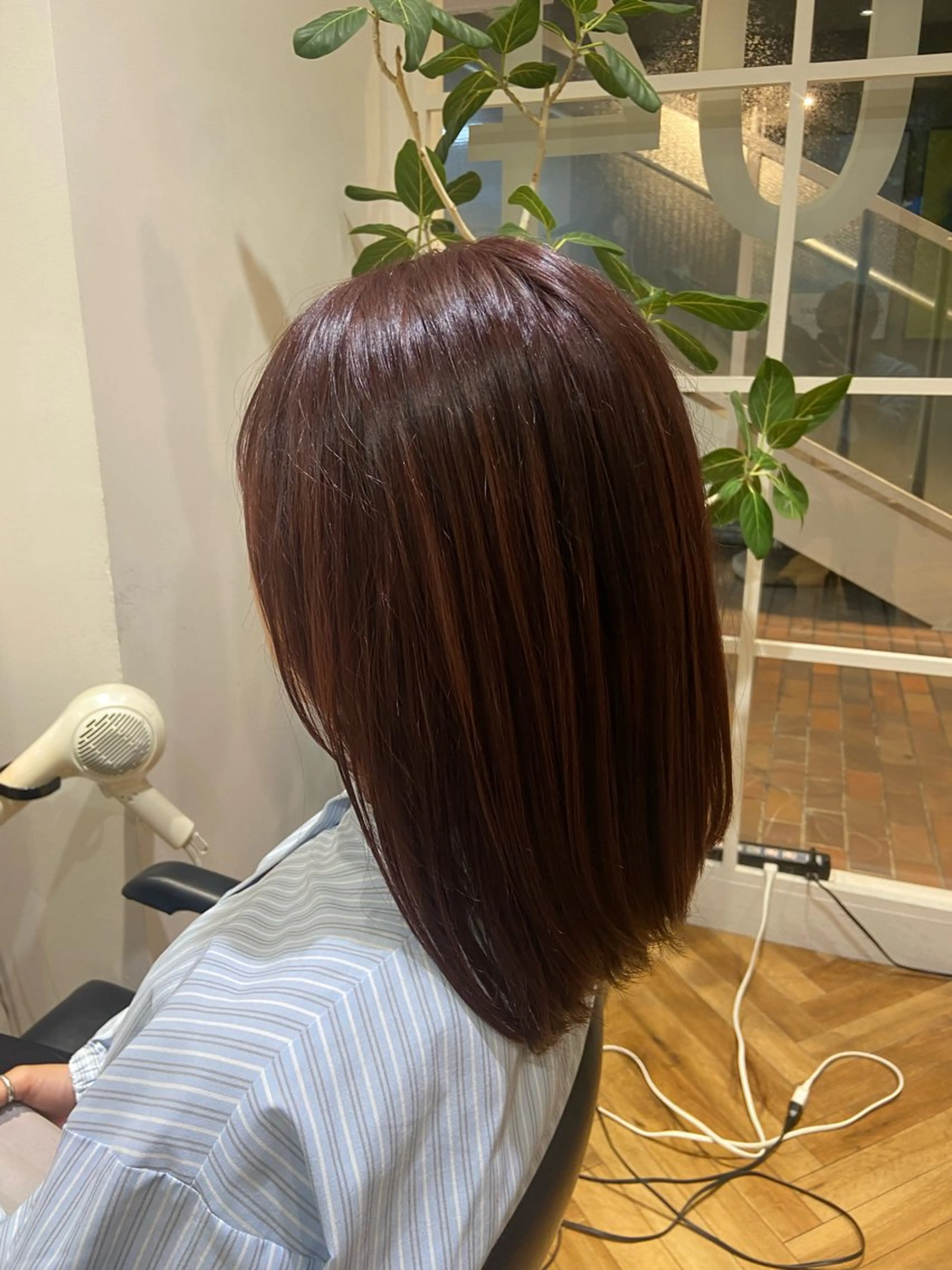 ミディアム カラー レイヤーカット 小林 駿介のヘアスタイル