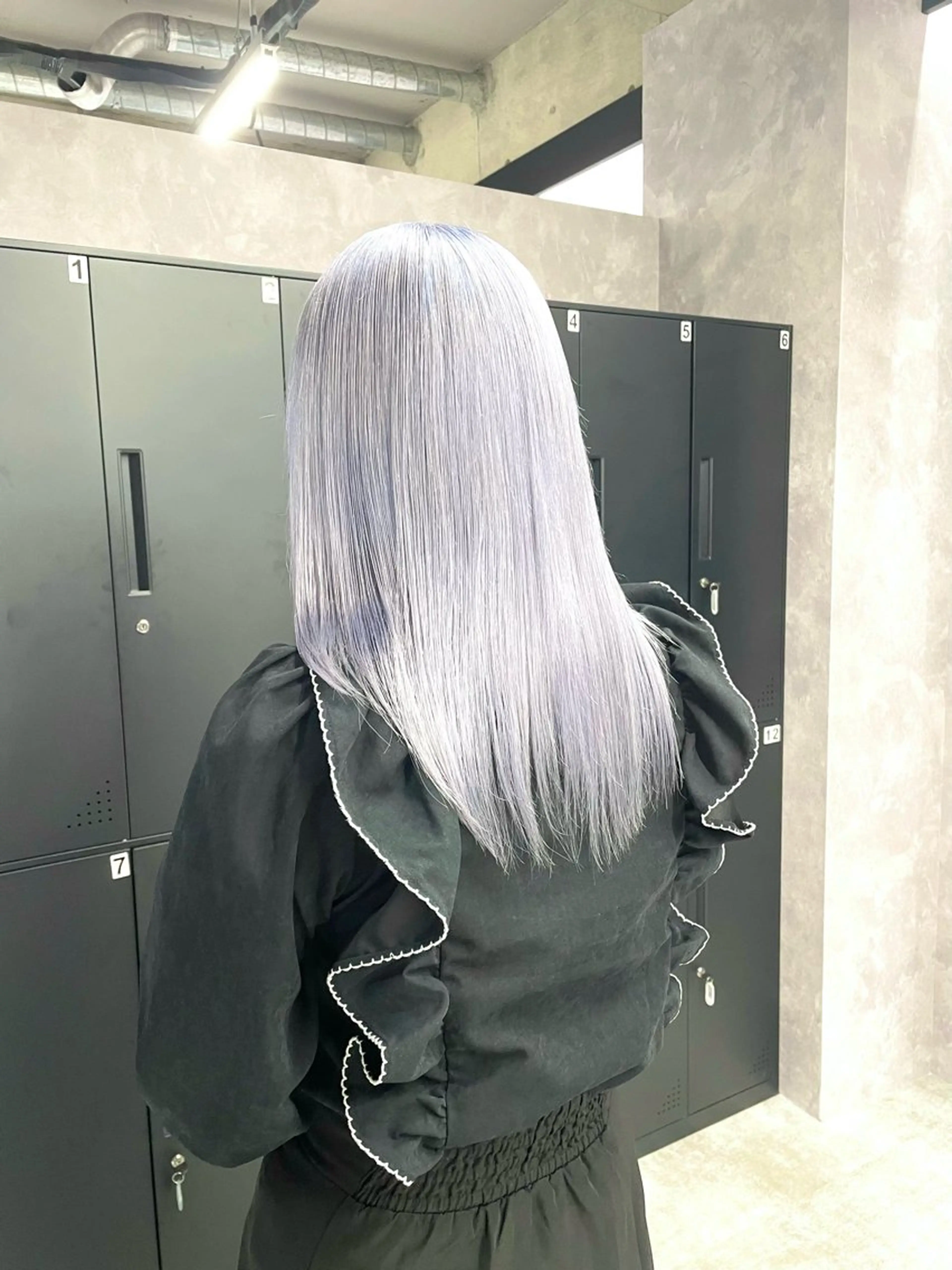 カット+ケアブリーチ2回+カラー+トリートメントの写真