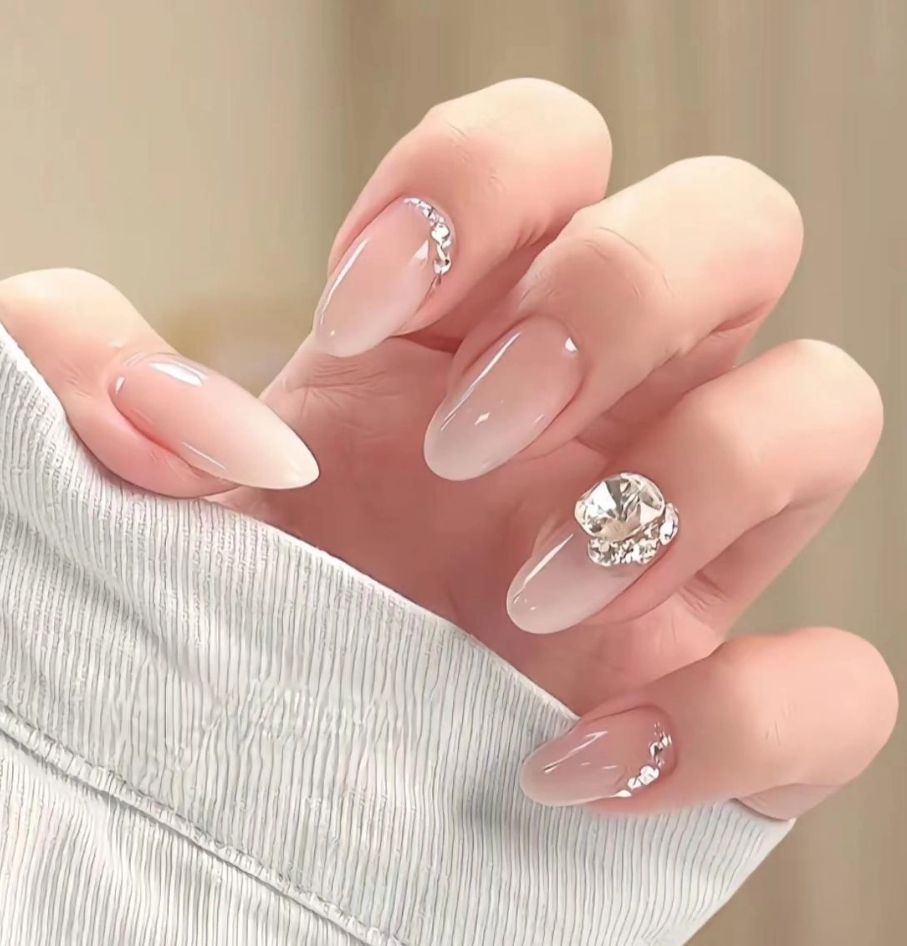 ネイル グラデーション ハンドネイル RAFFINE haru🦋🩵のネイルデザイン