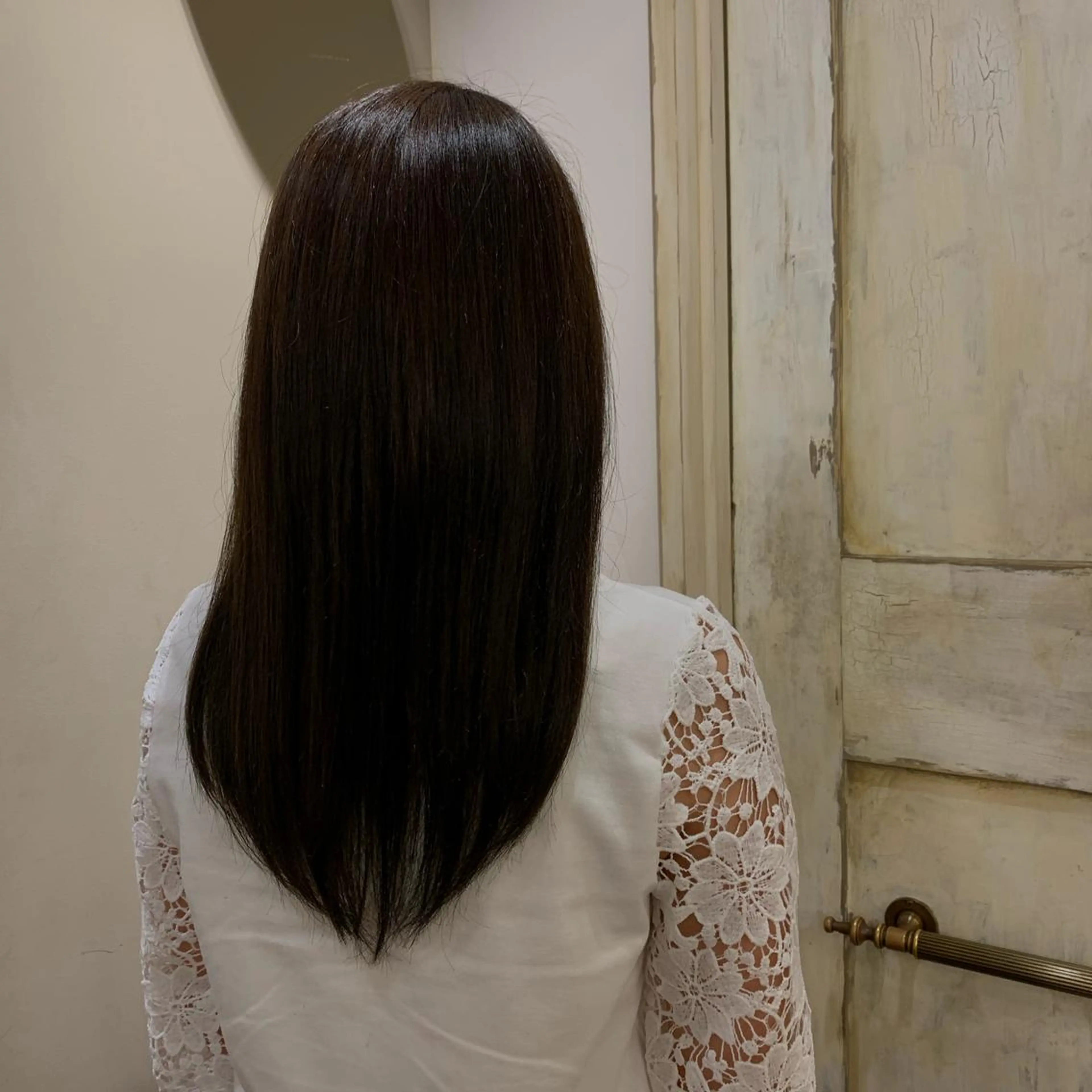 セミロング カラー アッシュ 透明感カラー イルミナカラー 美容室moon所属・韓国スタイル🇰🇷 annaのヘアスタイル