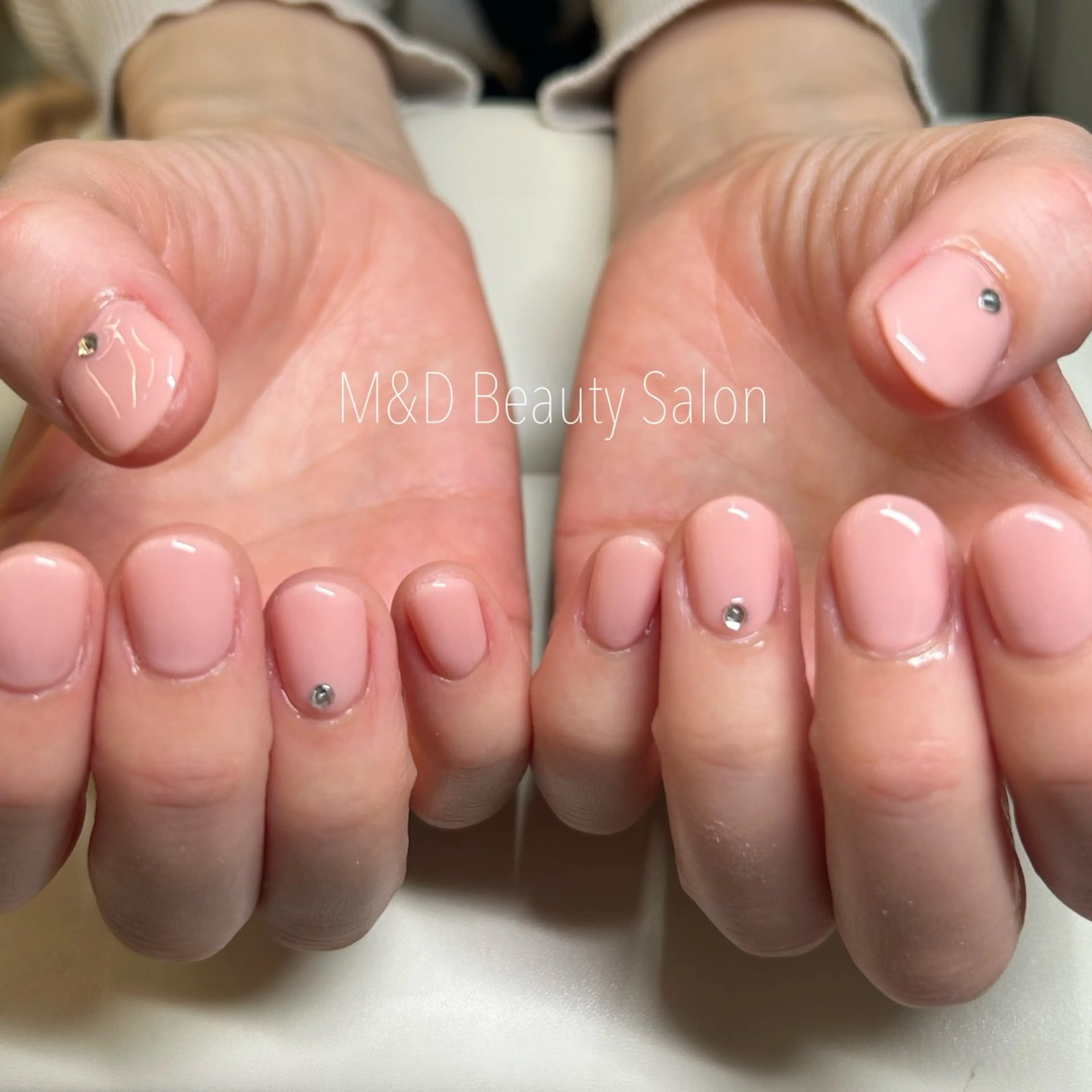 ネイル M&D Beauty Salon 銀座店所属・M&D銀座 AYAのネイルデザイン