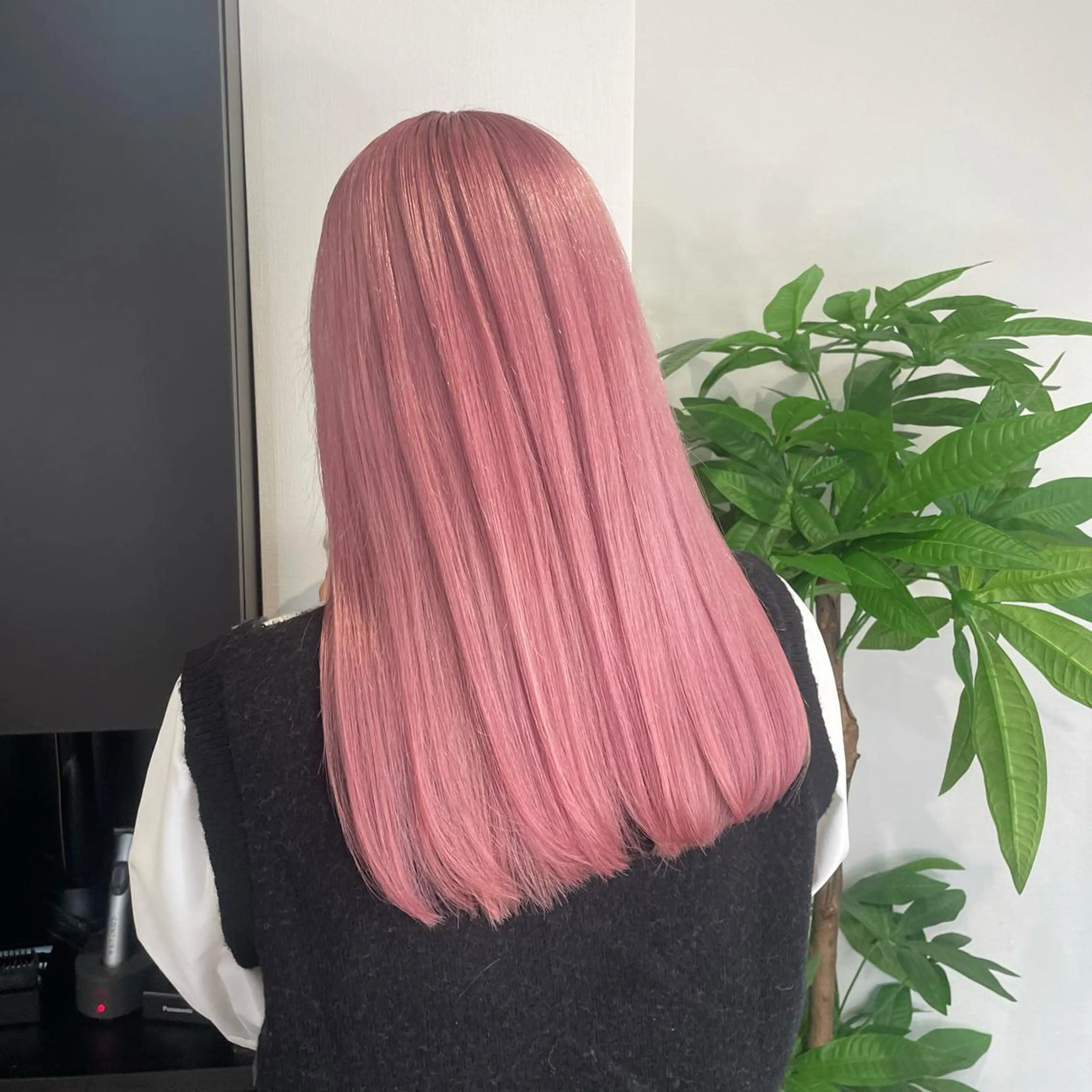 ミディアム ヘアカラー ブリーチカラー特化 碇　英朗のヘアスタイル