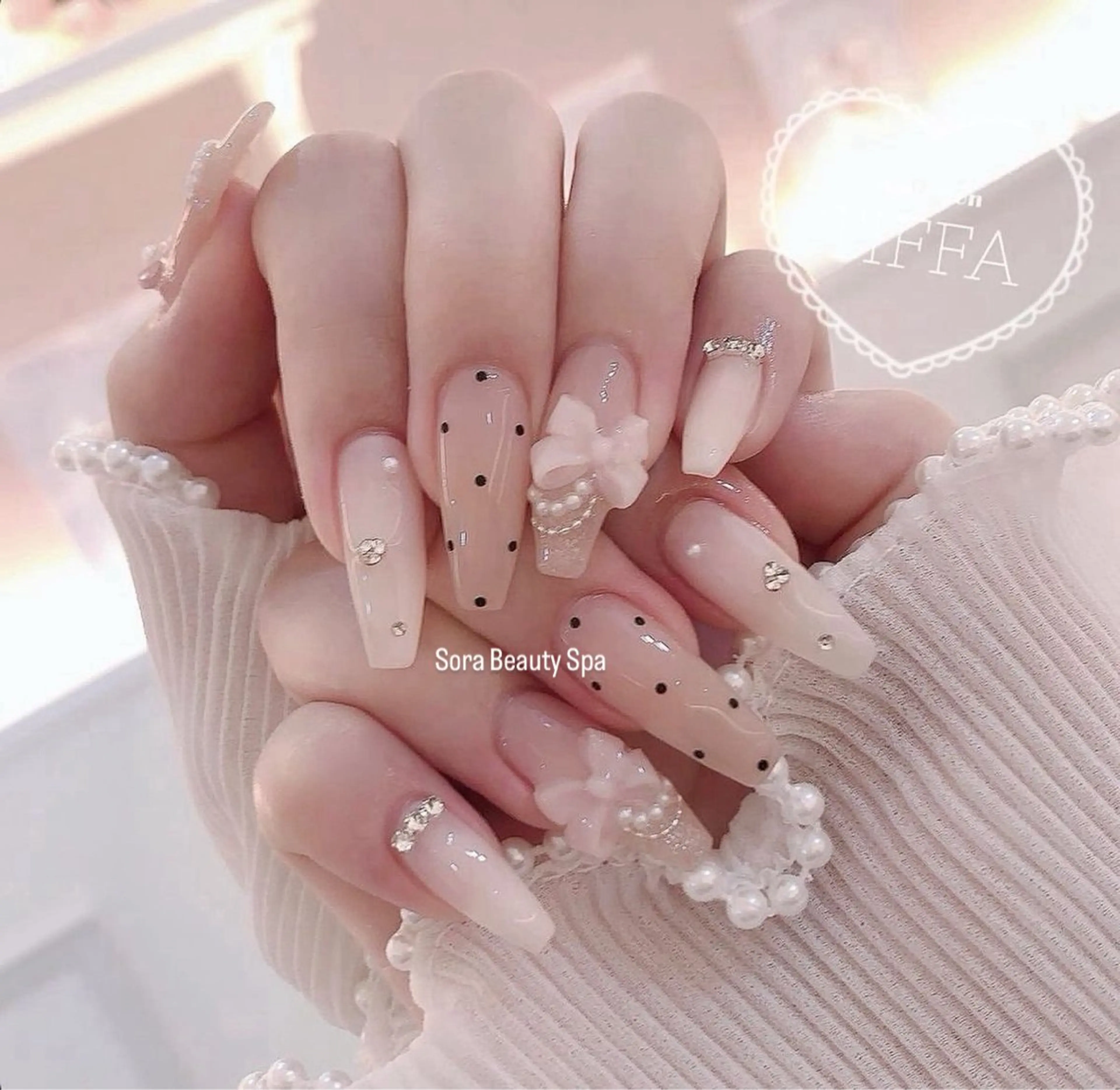 ネイル SORA BEAUTY SPA OSAKA所属・トゥー ヒエンのネイルデザイン