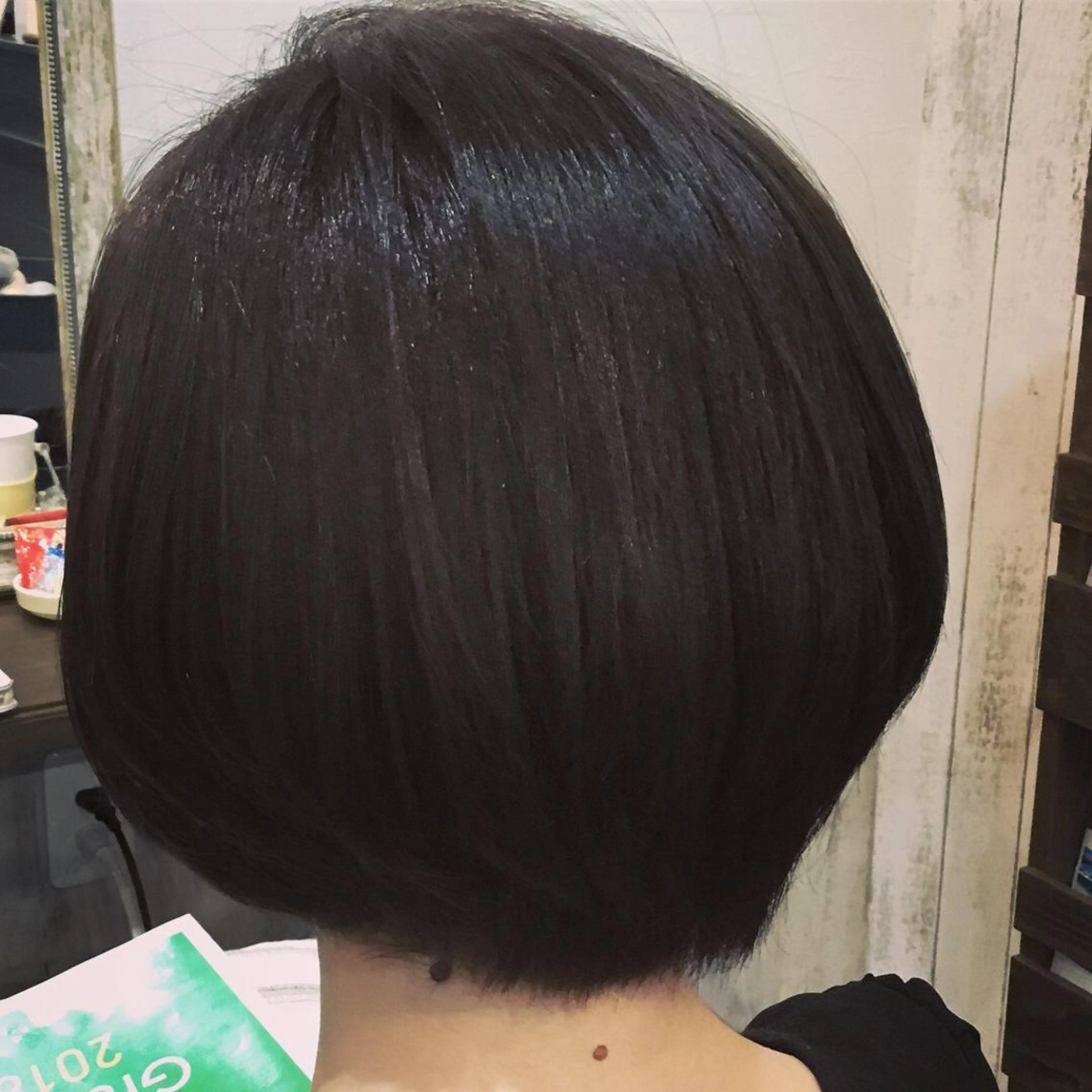 ショート カラー パーマ embrace エンブレイスのヘアスタイル