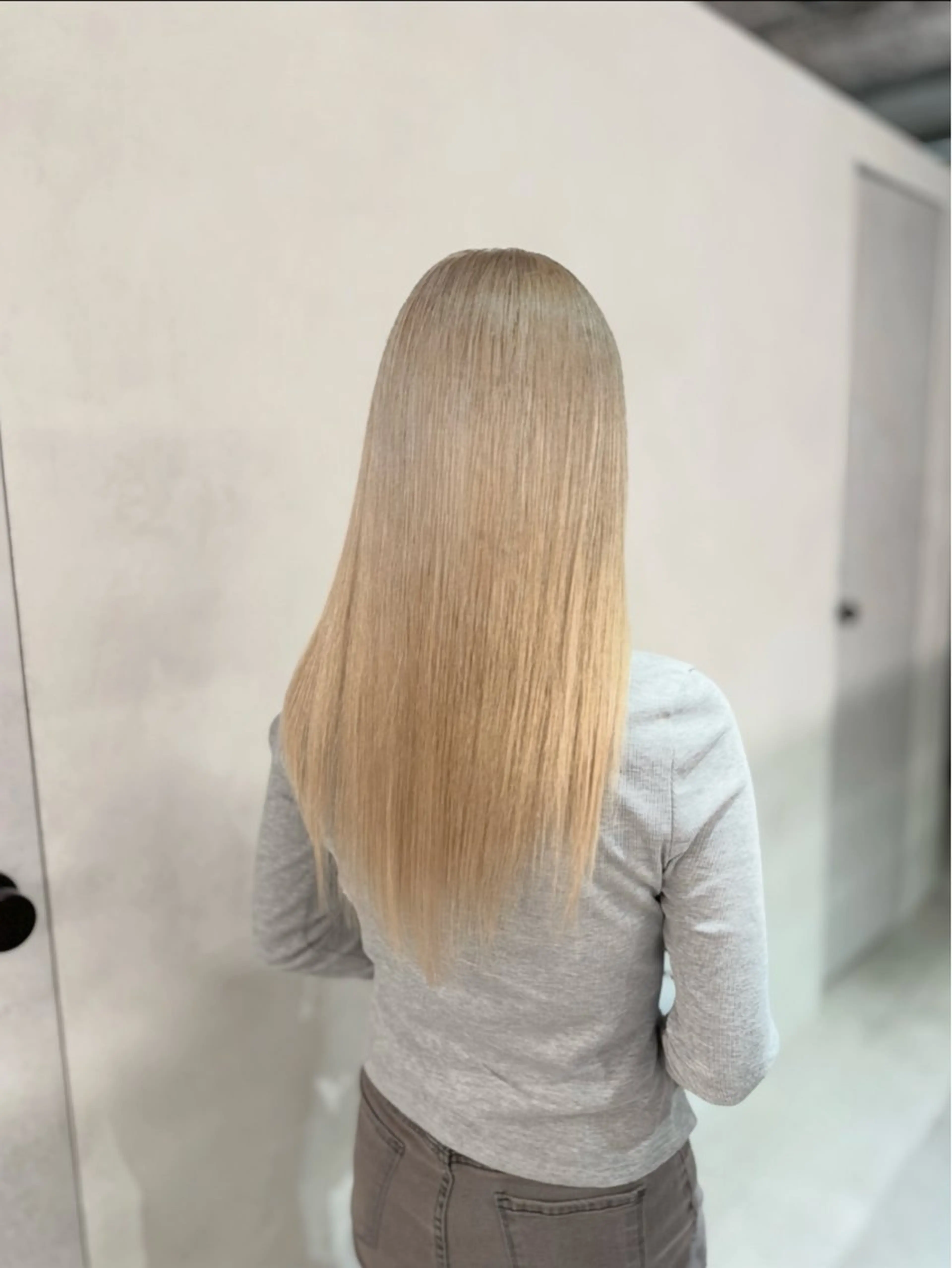 ロング ヘアカラー 🍎森貝洋亮🍎 ブリーチカラー特化のヘアスタイル