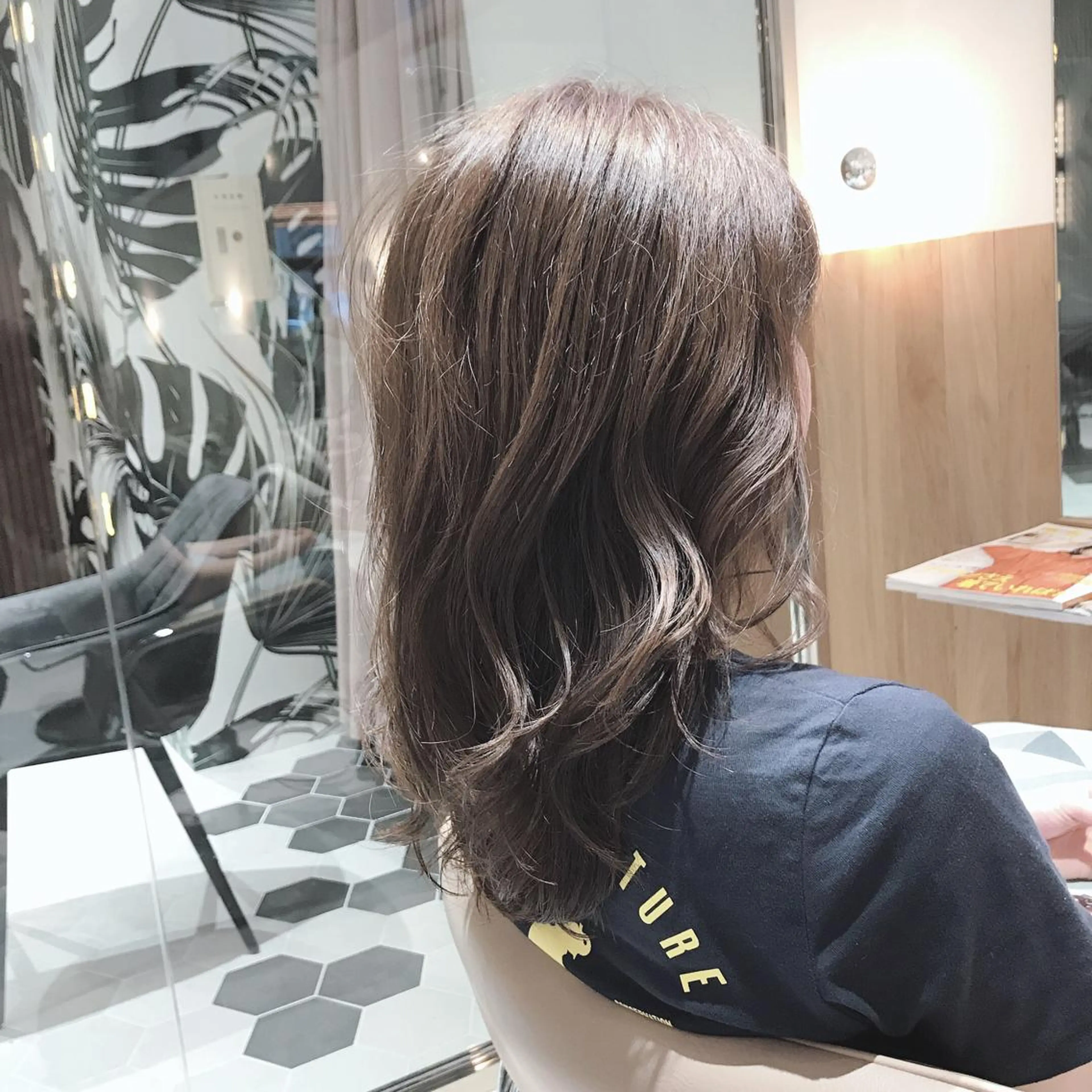 セミロング カラー ブリーチ 透明感カラー グレージュ イルミナカラー カット ヘアカラー トリートメント ボブ/ハイトーン 立川loose 下田のヘアスタイル