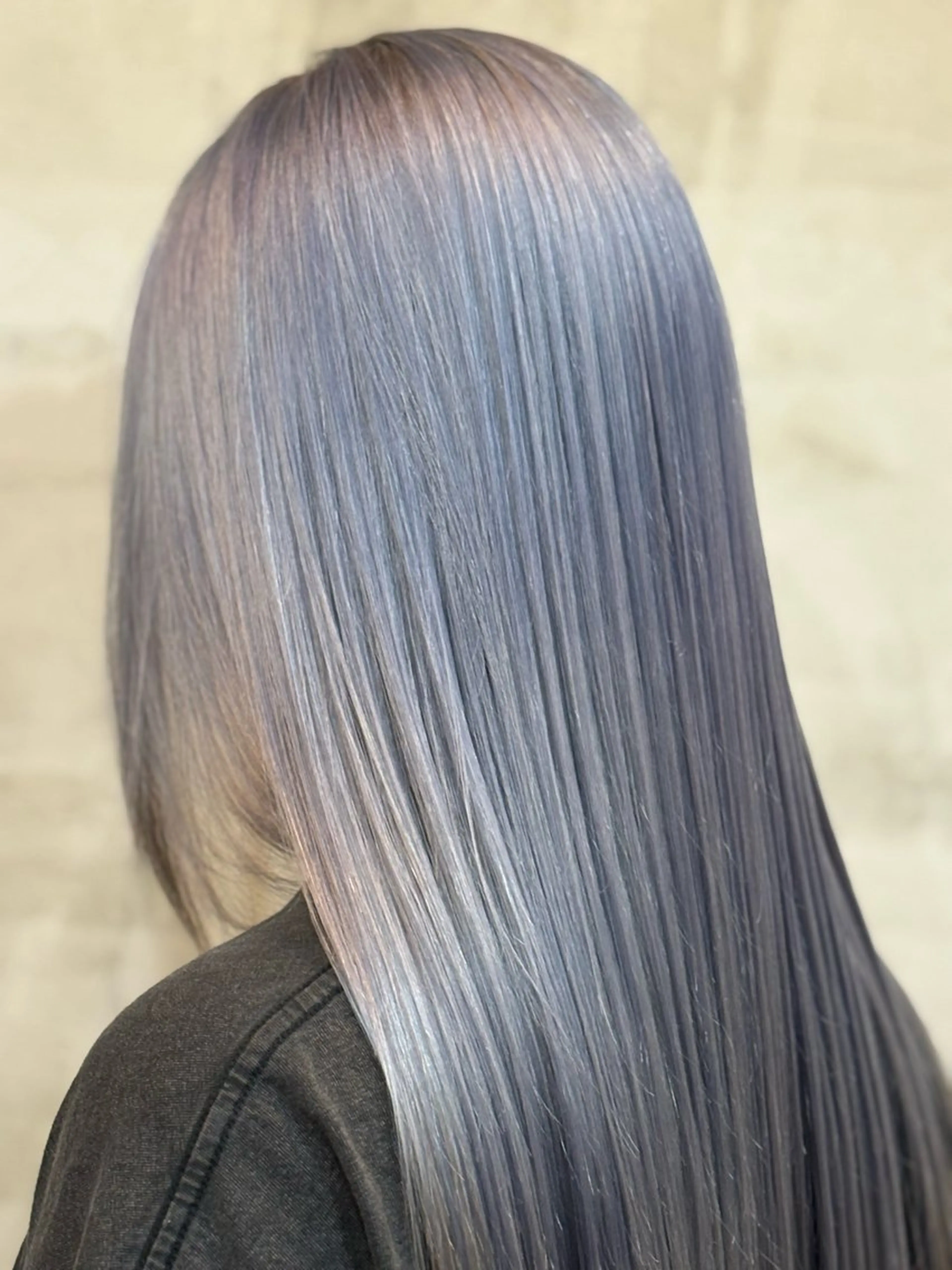 ロング カラー ブリーチ ブロンド ブルーカラー Cecil hair 岡山駅前店所属・イシダ ユウキのヘアスタイル