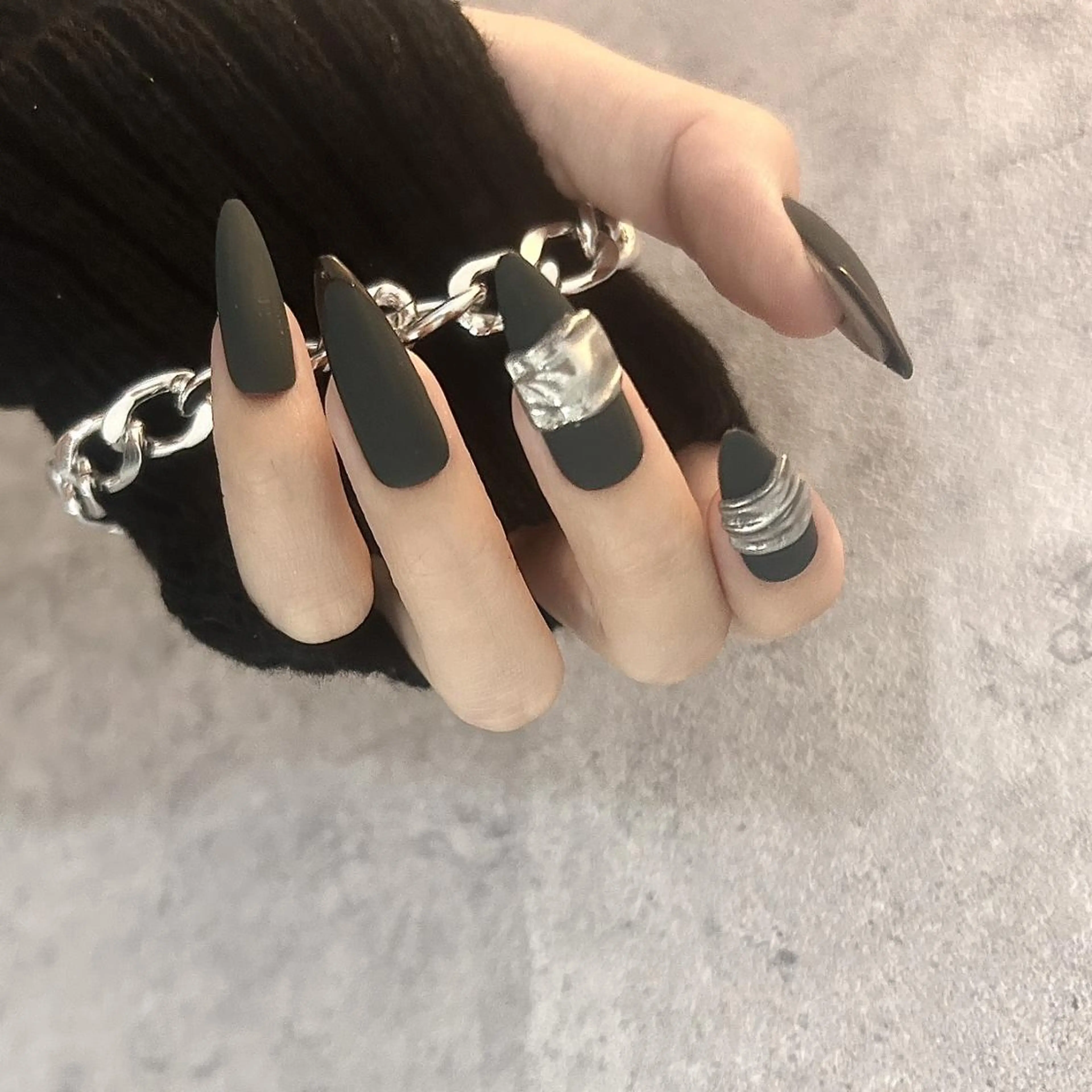 ネイル Ray. ちゅるん系ニュアンスのネイルデザイン