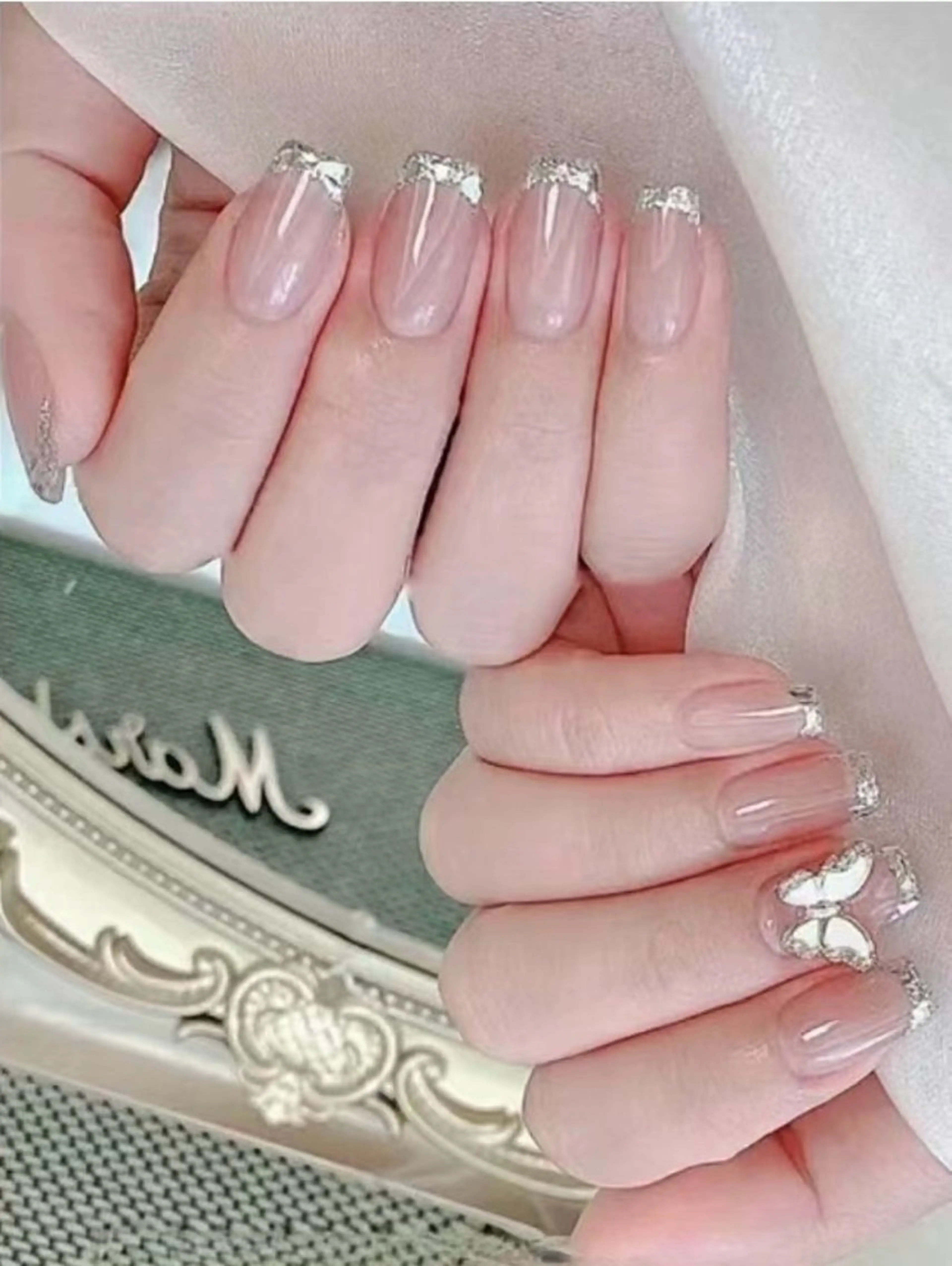 [初回オフ無料]💅ガラスフレンチ🧊（パーツ、長さだしオフ別）の写真