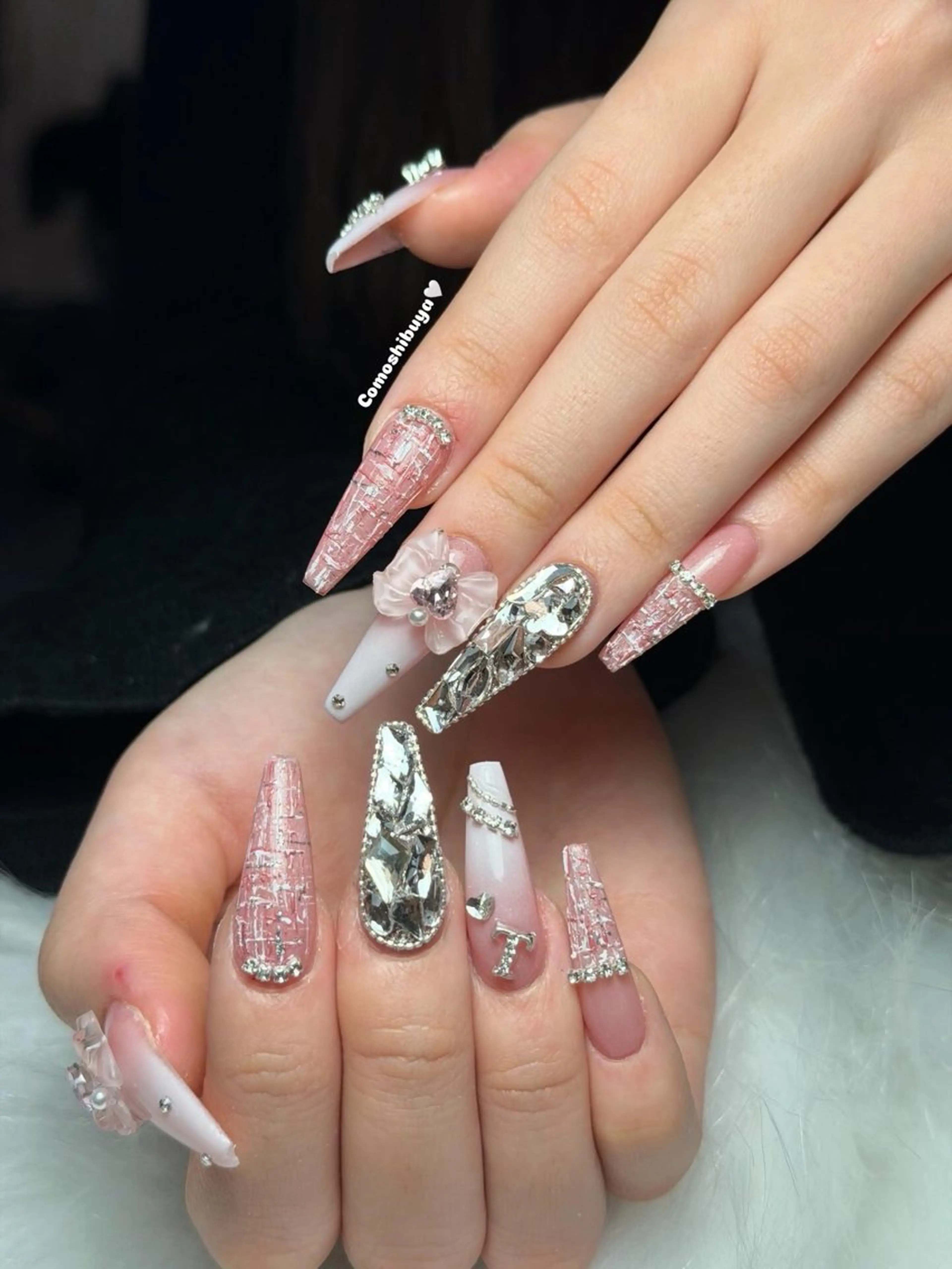 ネイル 韓国ネイル シンプルネイル ワンホンネイル ハンドネイル CoMo Nail Studio所属・CoMo Nailのネイルデザイン