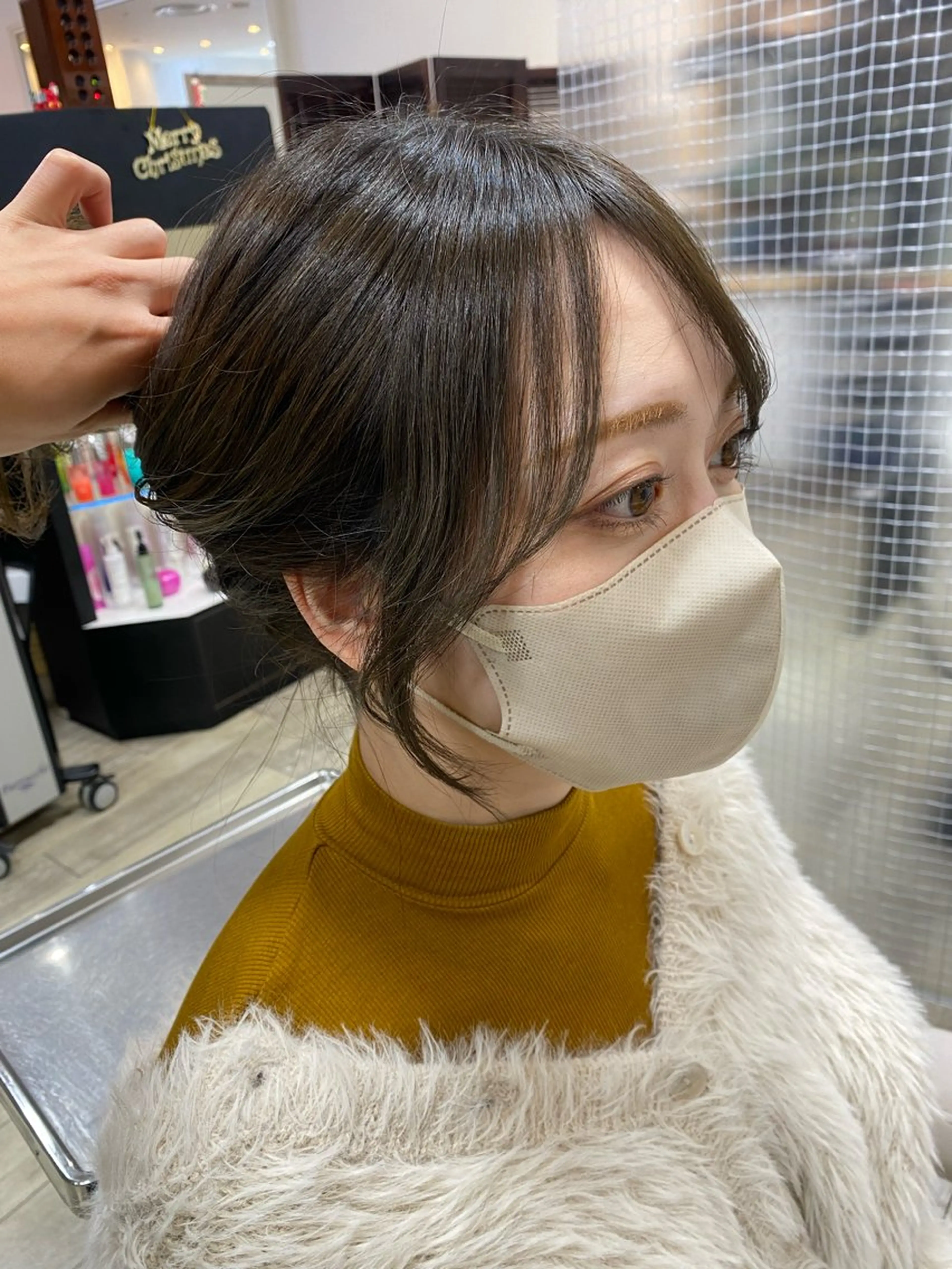 セミロング カラー 顔まわりレイヤー 顔周りカット レイヤーカット カット ヘアカラー トリートメント 市川 博紀 副店長のヘアスタイル