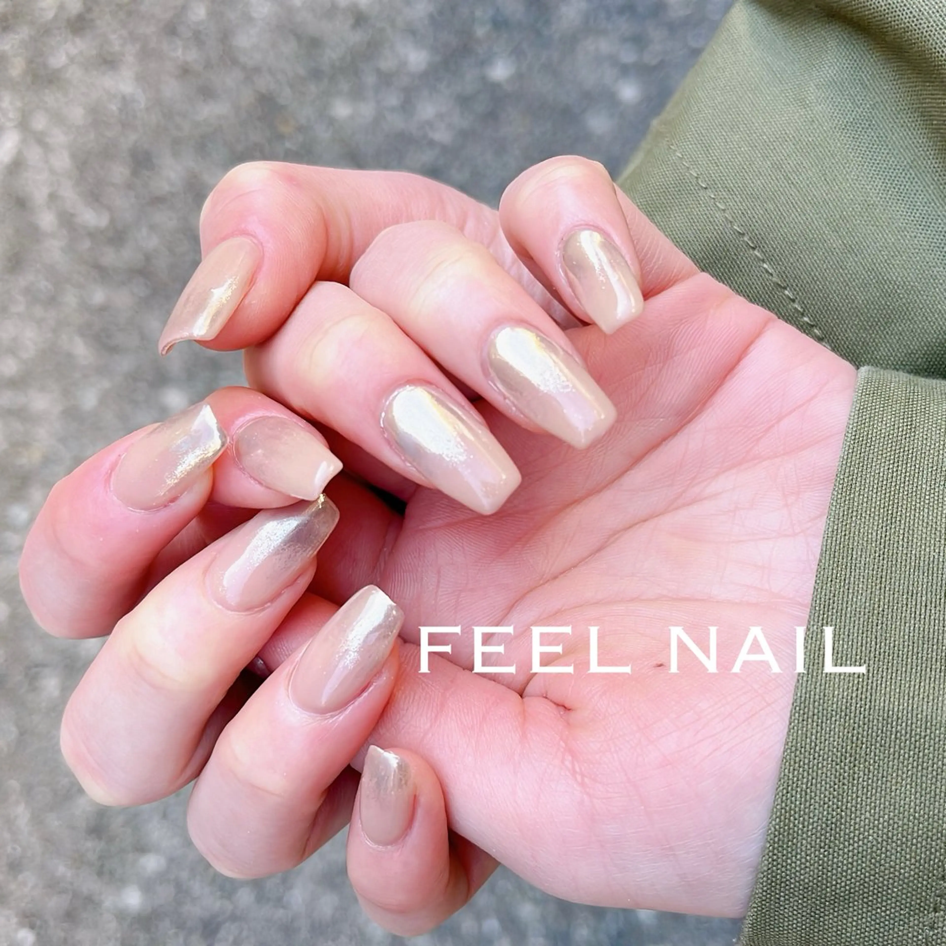 ネイル グラデーション ミラーネイル 持ち込み シルバー 秋好 悠のネイルデザイン