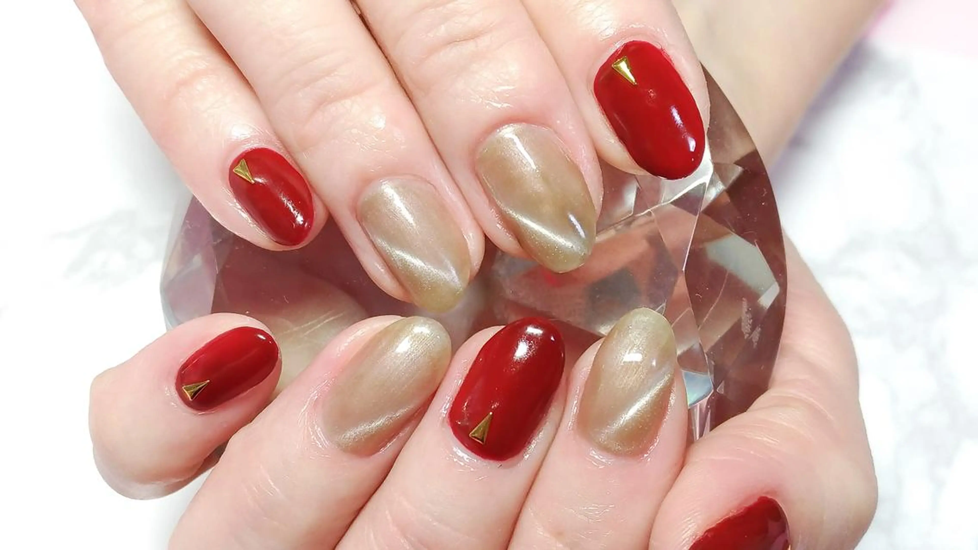 ネイル ネイル＆フラワーサロン〜Ri✦hiro〜鳥栖店所属・HIRATA RIEのネイルデザイン