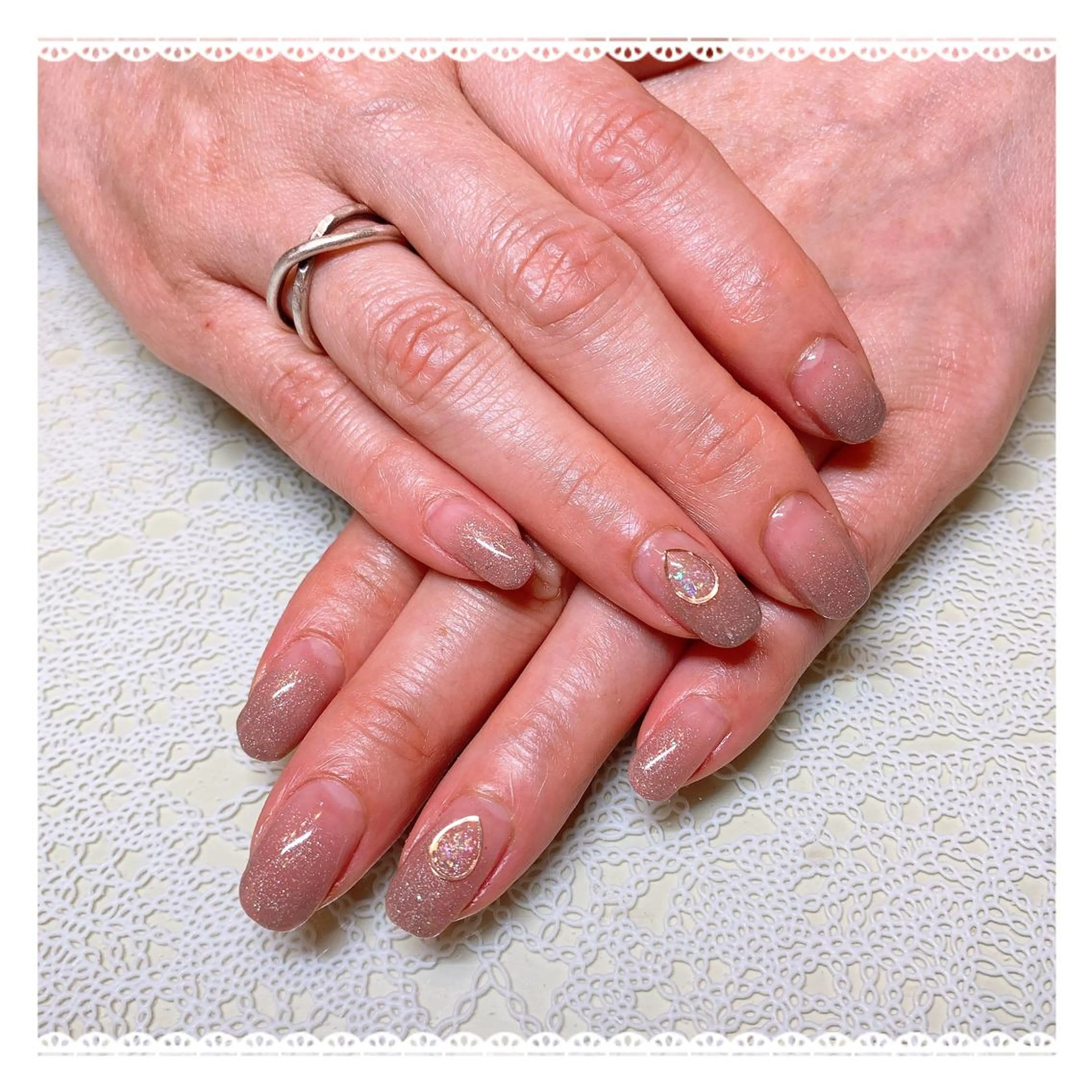 ネイル アートネイル オーロラネイル グラデーション ラメ(グリッター) シンプルネイル ｔe_ nailのネイルデザイン