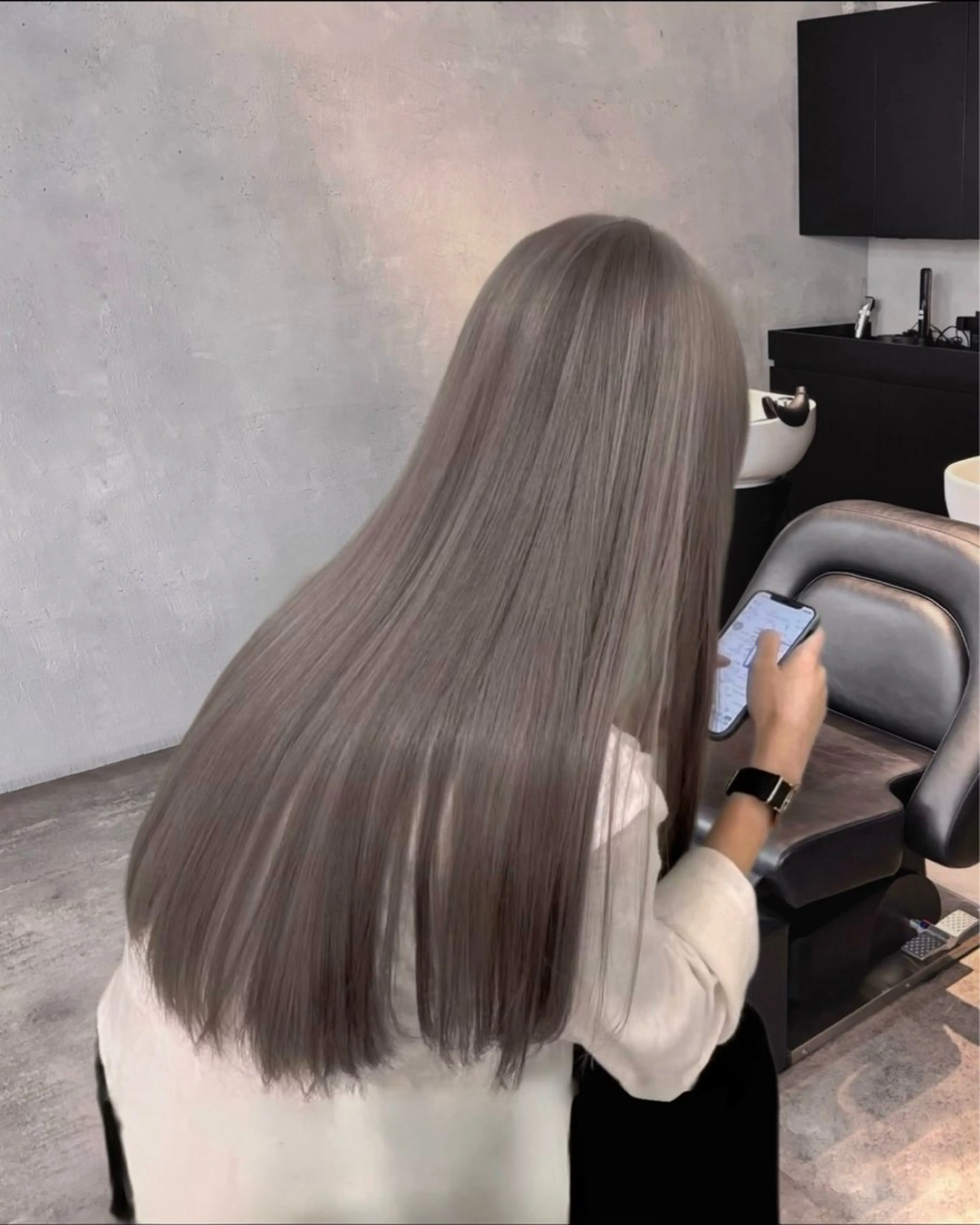 黒染めじゃない透明感暗髪フルカラー(+カット +トリートメントは+¥3300)の写真