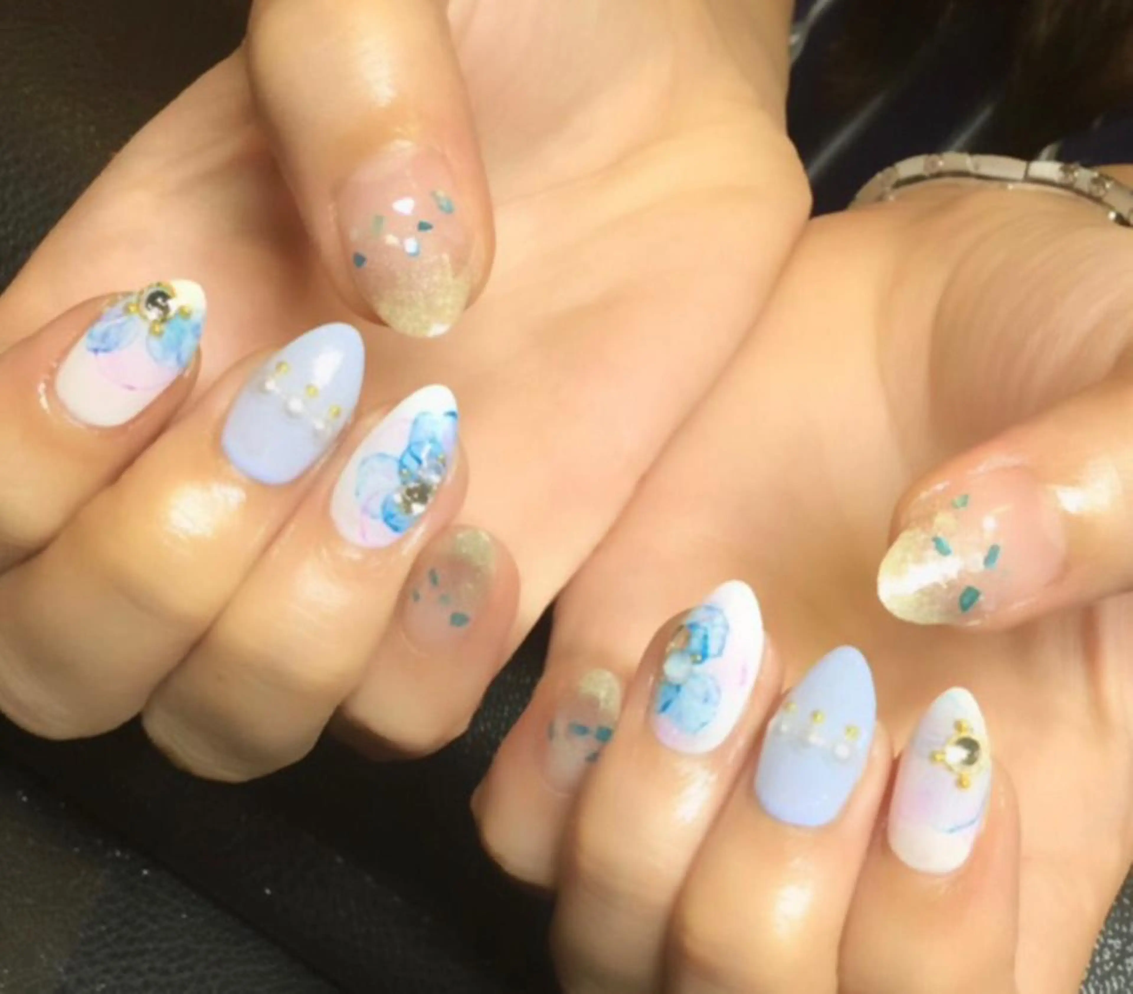 セミロング ネイル ツメトマツゲ .のネイルデザイン