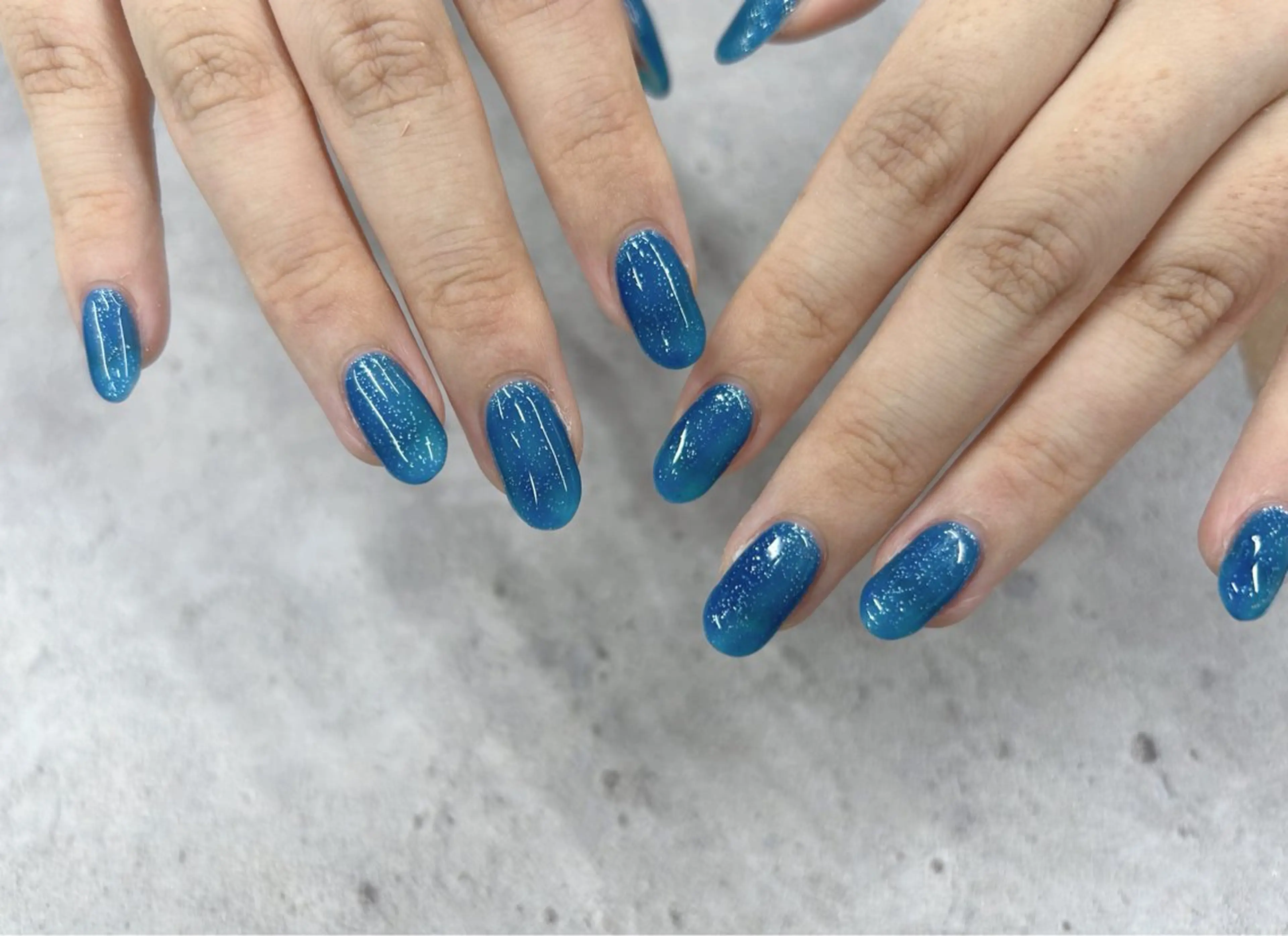 ネイル ブルー クリアネイル ラメ(グリッター) ハンドネイル Nail Salon agré所属・agré ネイルサロン　アグレのネイルデザイン