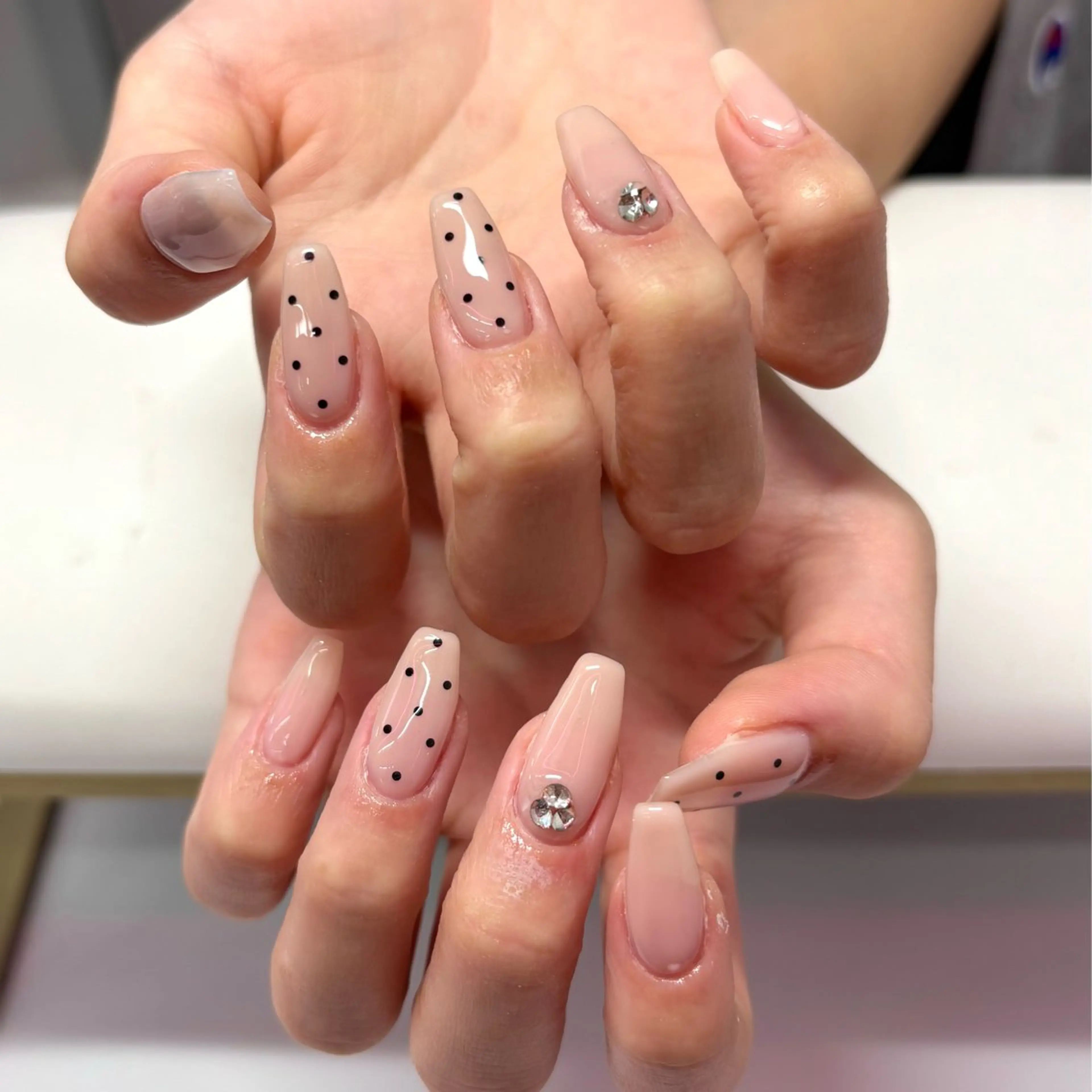 ネイル ハンドネイル WOLTOKYO 🦋shizukuのネイルデザイン