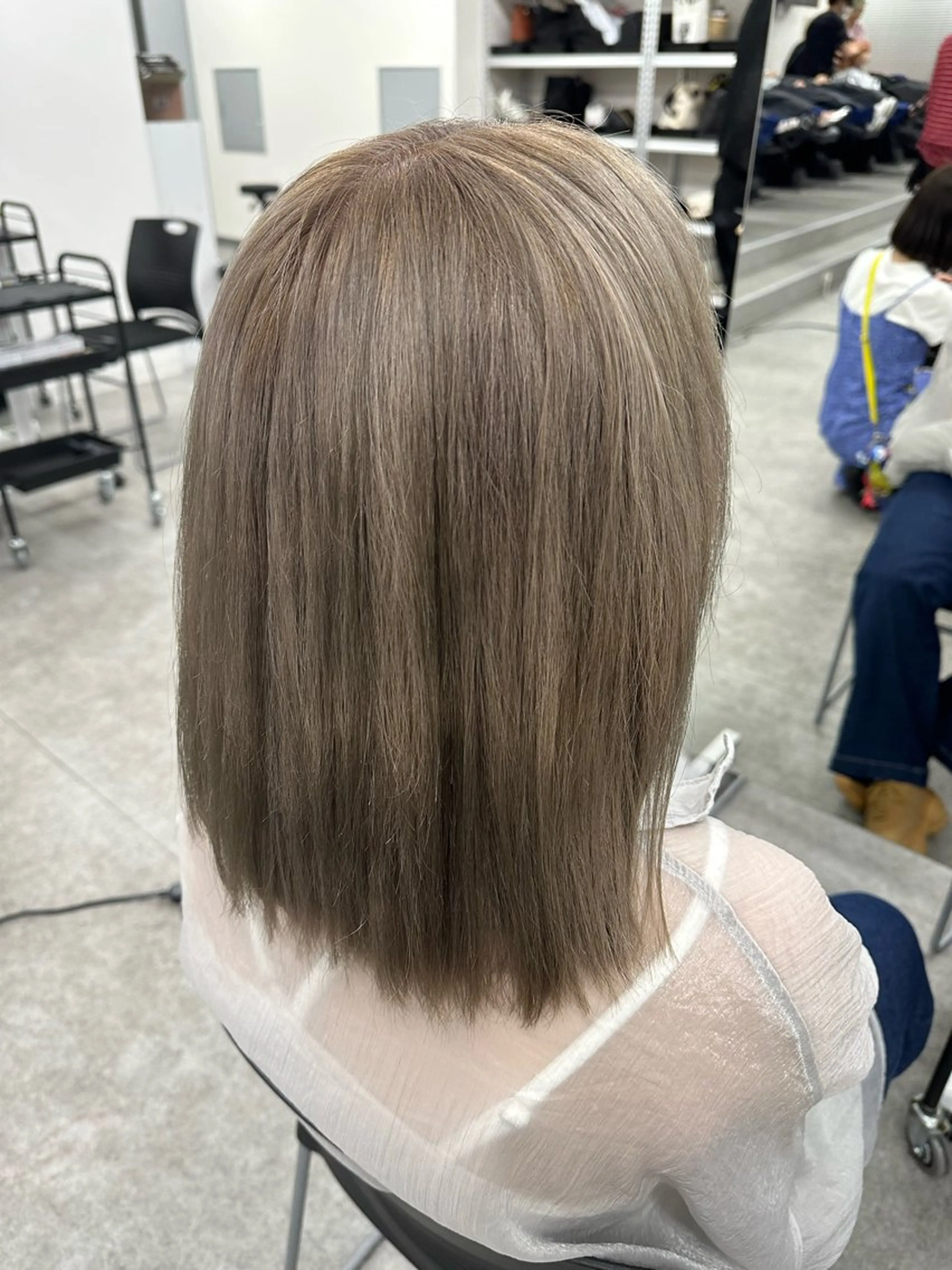 セミロング カラー 🎀 yuuka🎀のヘアスタイル