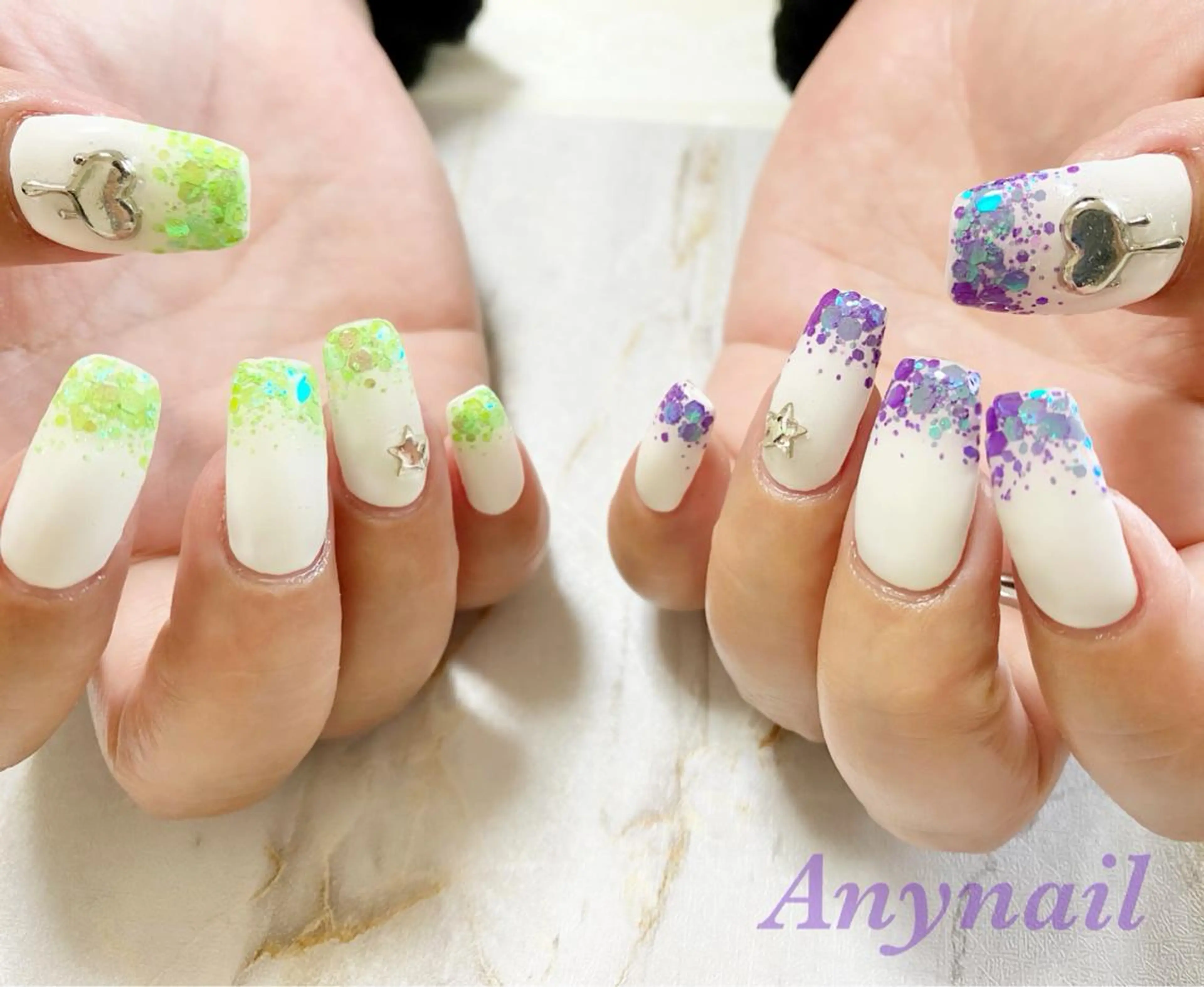 ネイル ブルー グラデーション グリーン ラメ(グリッター) ラメグラデーション ハンドネイル 岩澤 恵子のネイルデザイン