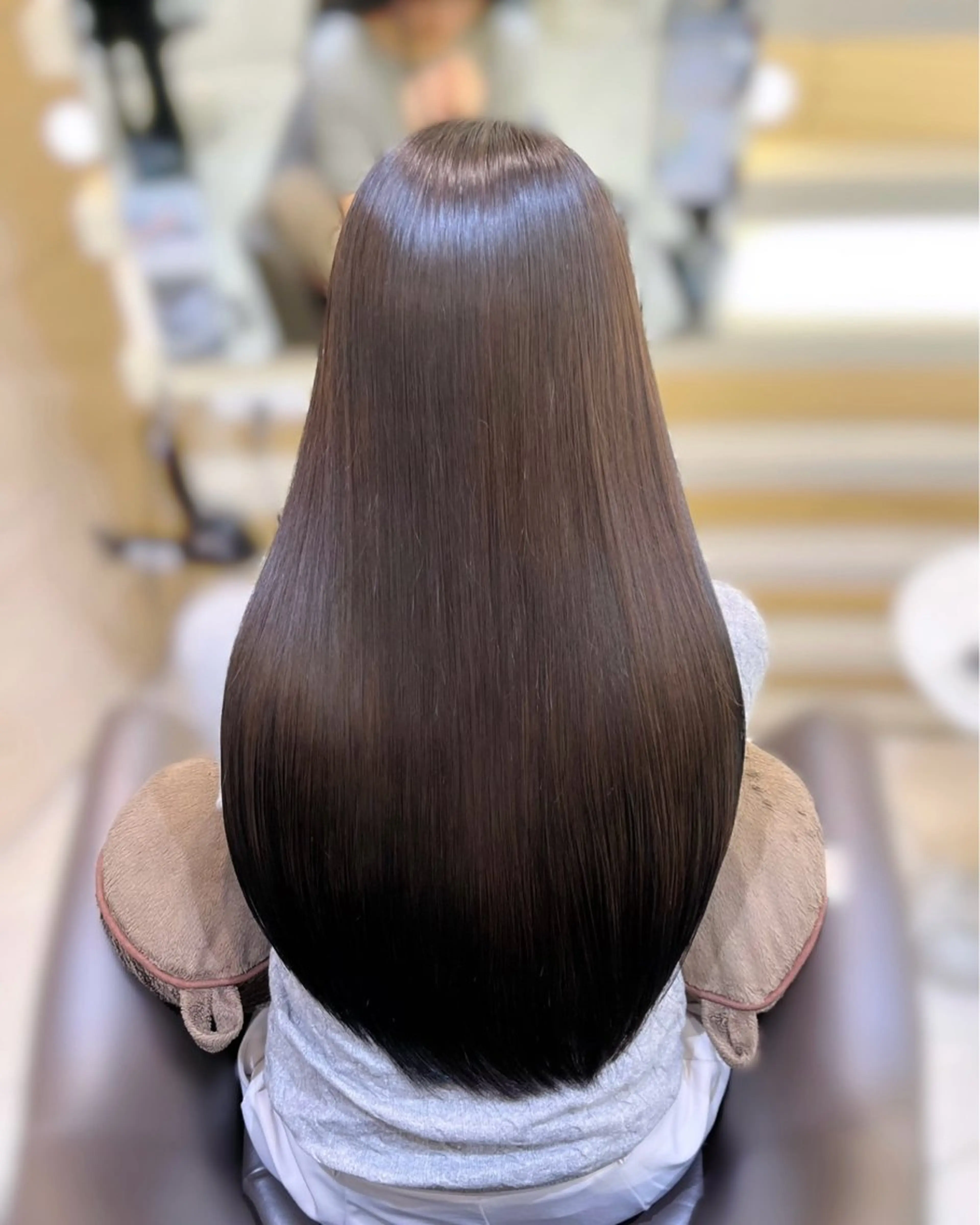 ロング 🫧オリーブカラー/ 酸性縮毛矯正銀座🫧のヘアスタイル