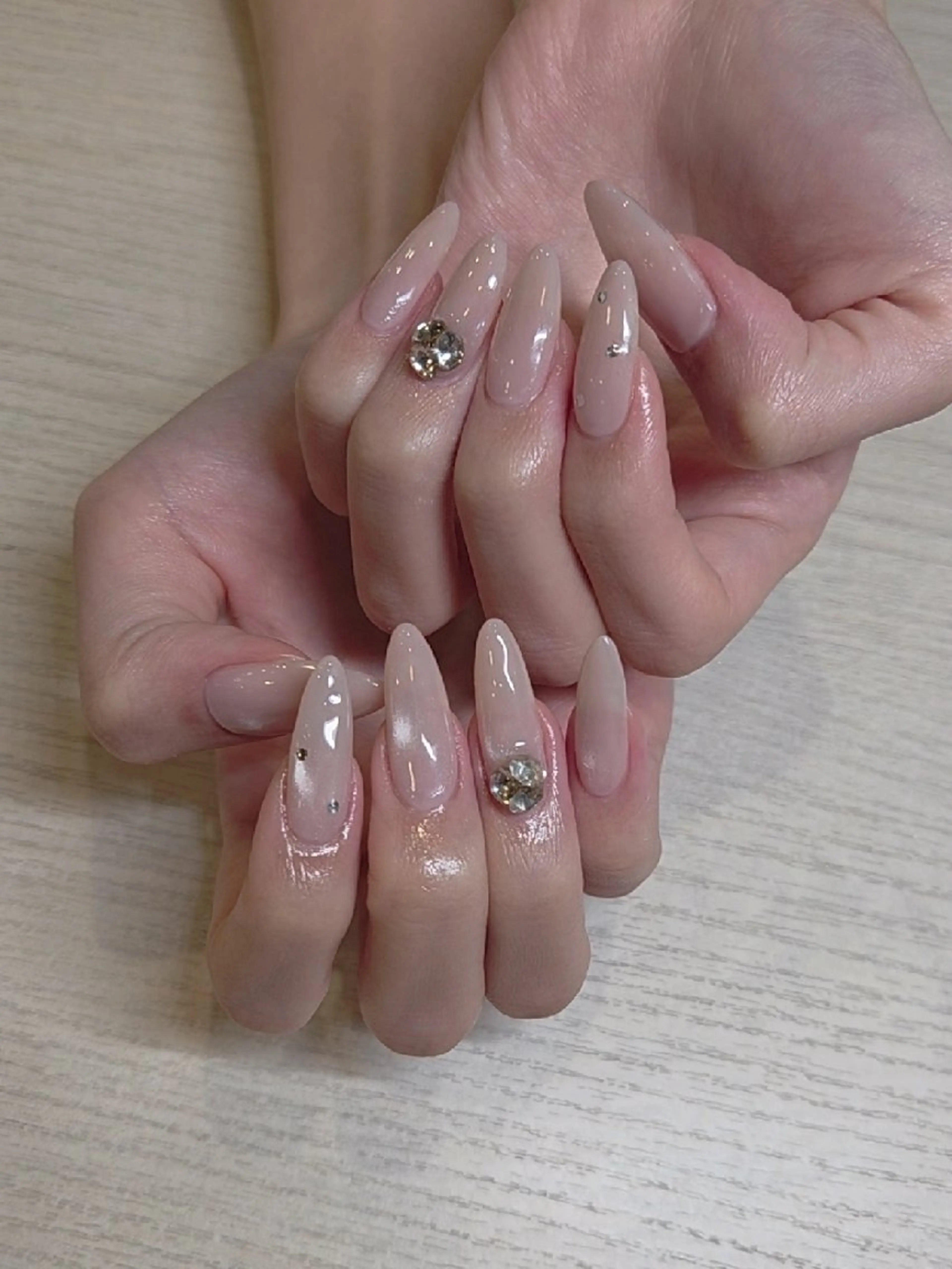 ネイル ハンドネイル 関口 友菜のヘアスタイル