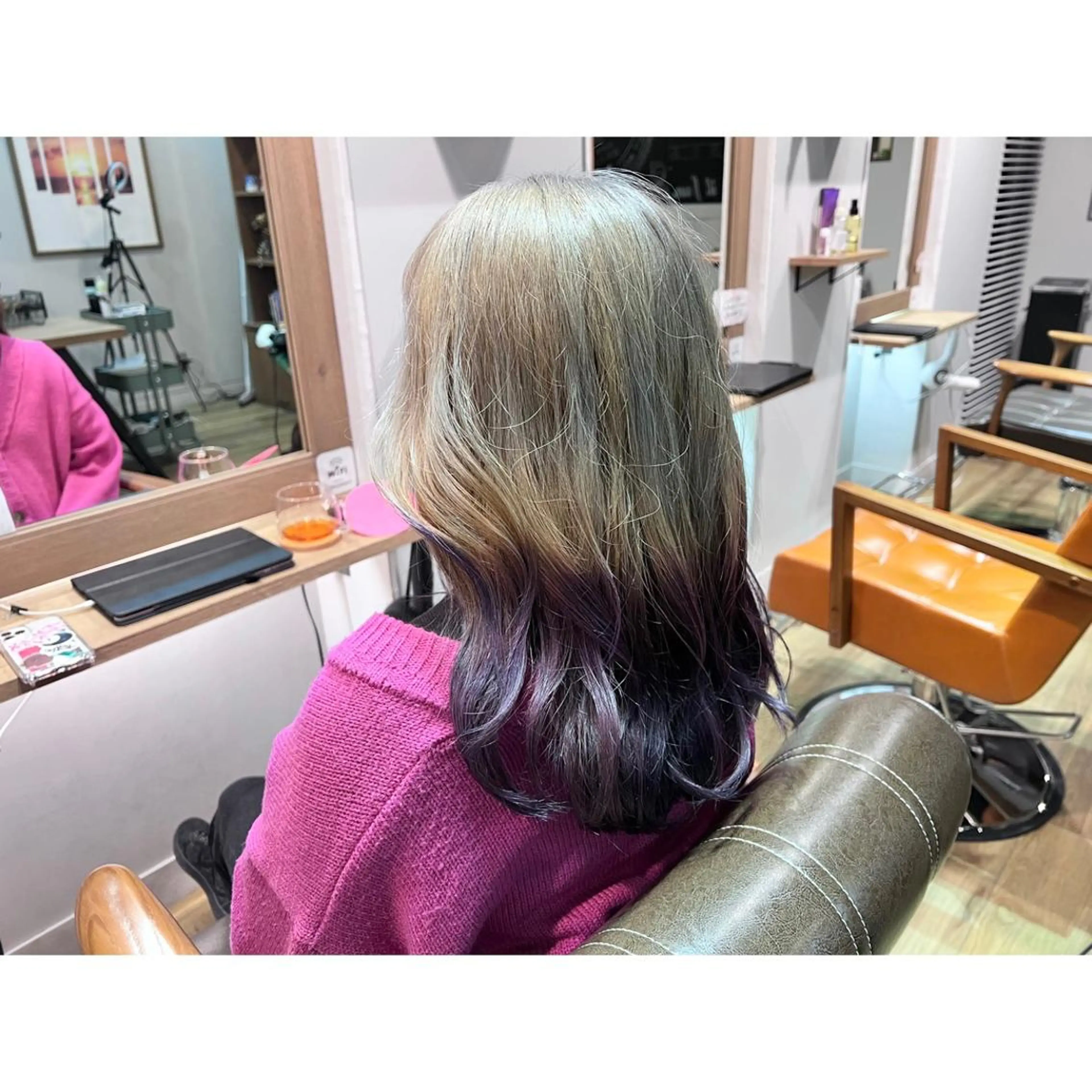 ロング カラー ブリーチ グレージュ ハイトーンカラー ツキダテ ユイのヘアスタイル