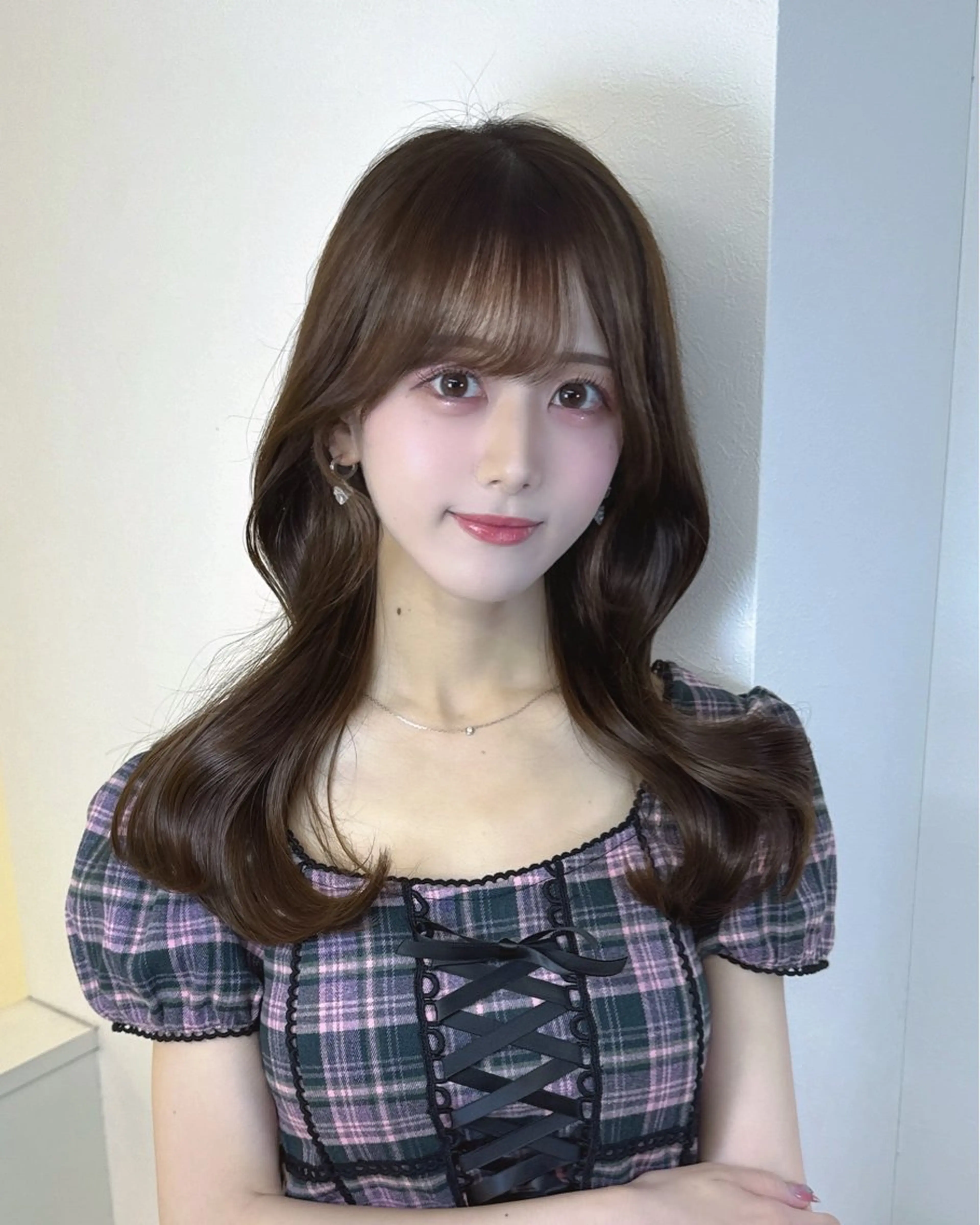 ミディアム カット ヘアカラー トリートメント レイヤーカット/ 顔まわり/リキのヘアスタイル