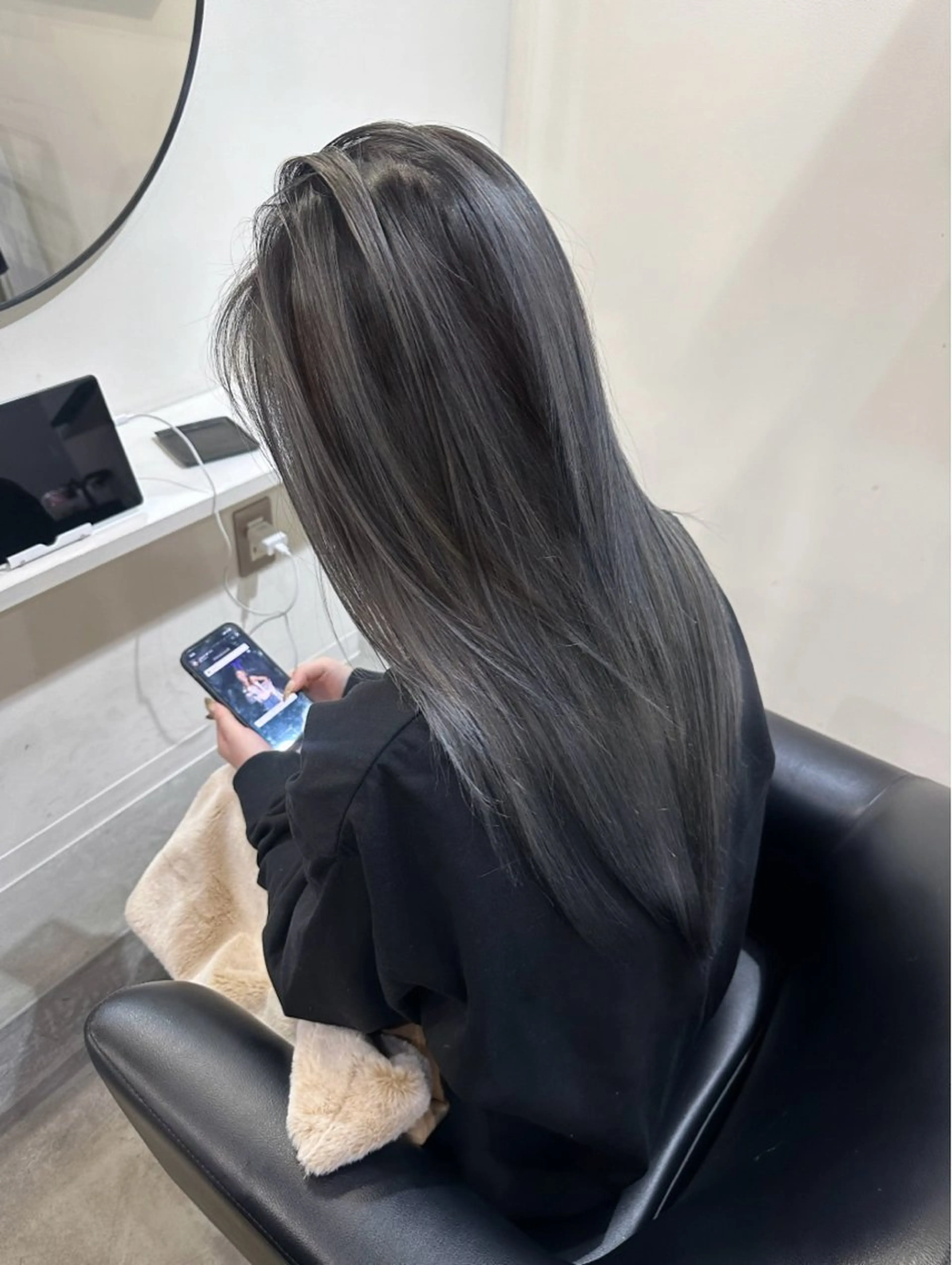 カラー バレイヤージュ LA KING KYOTO所属・ブリーチカラー yuraraのヘアスタイル