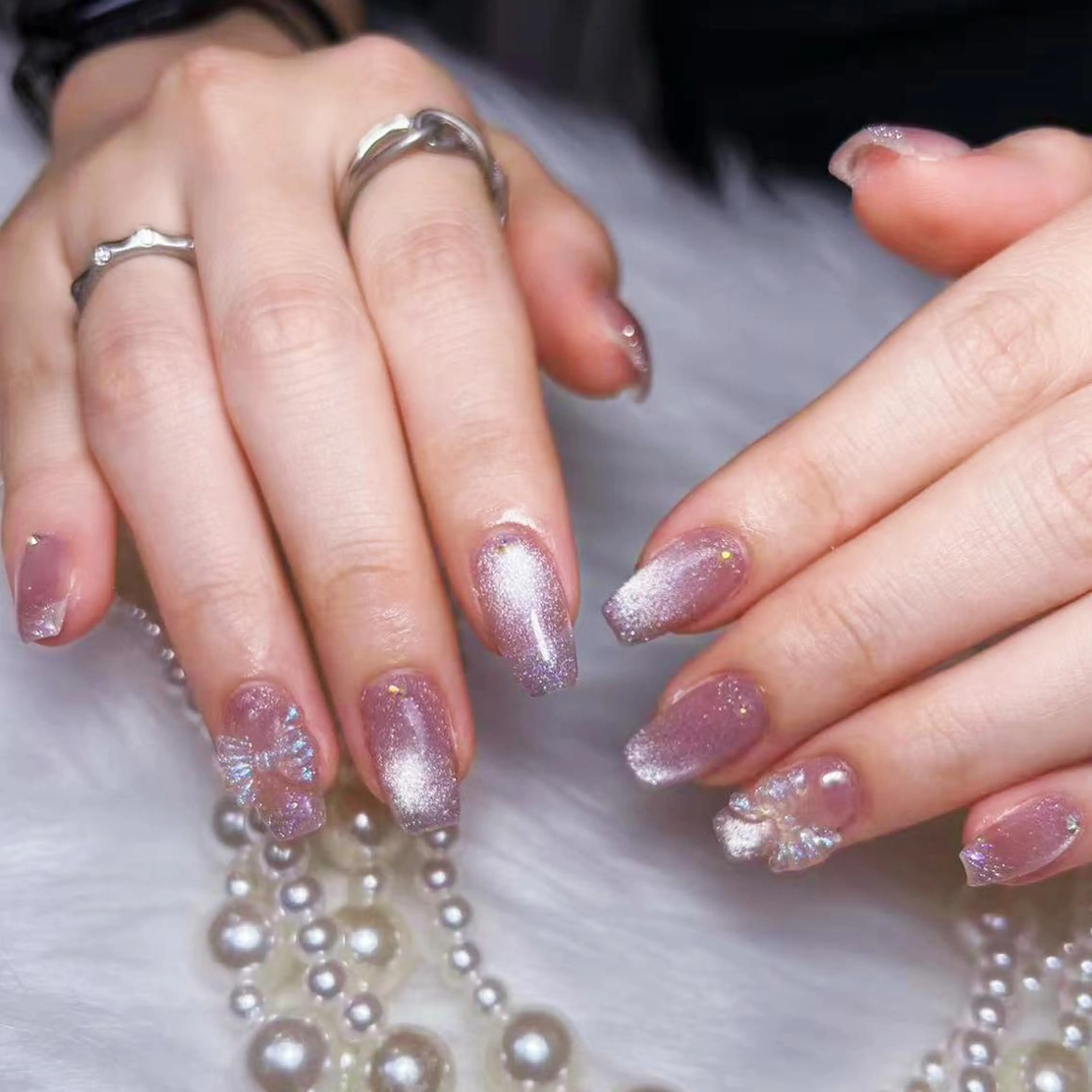 ネイル アートネイル オーロラネイル ガーリー キラキラネイル 韓国ネイル ハンドネイル DIANMOND NAIL🌸のネイルデザイン