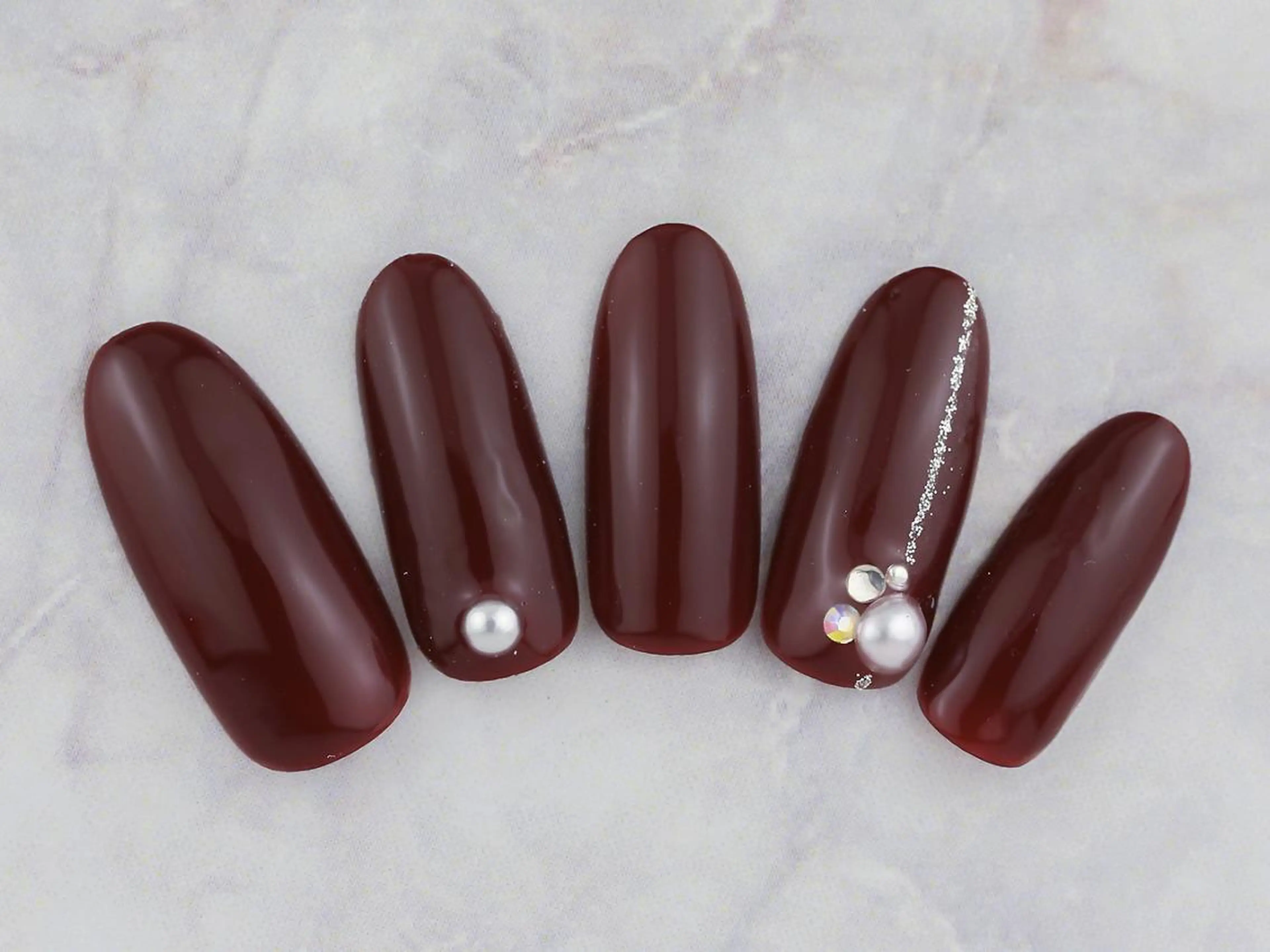 ネイル ストーンネイル 吉田  （ネイリスト）のネイルデザイン