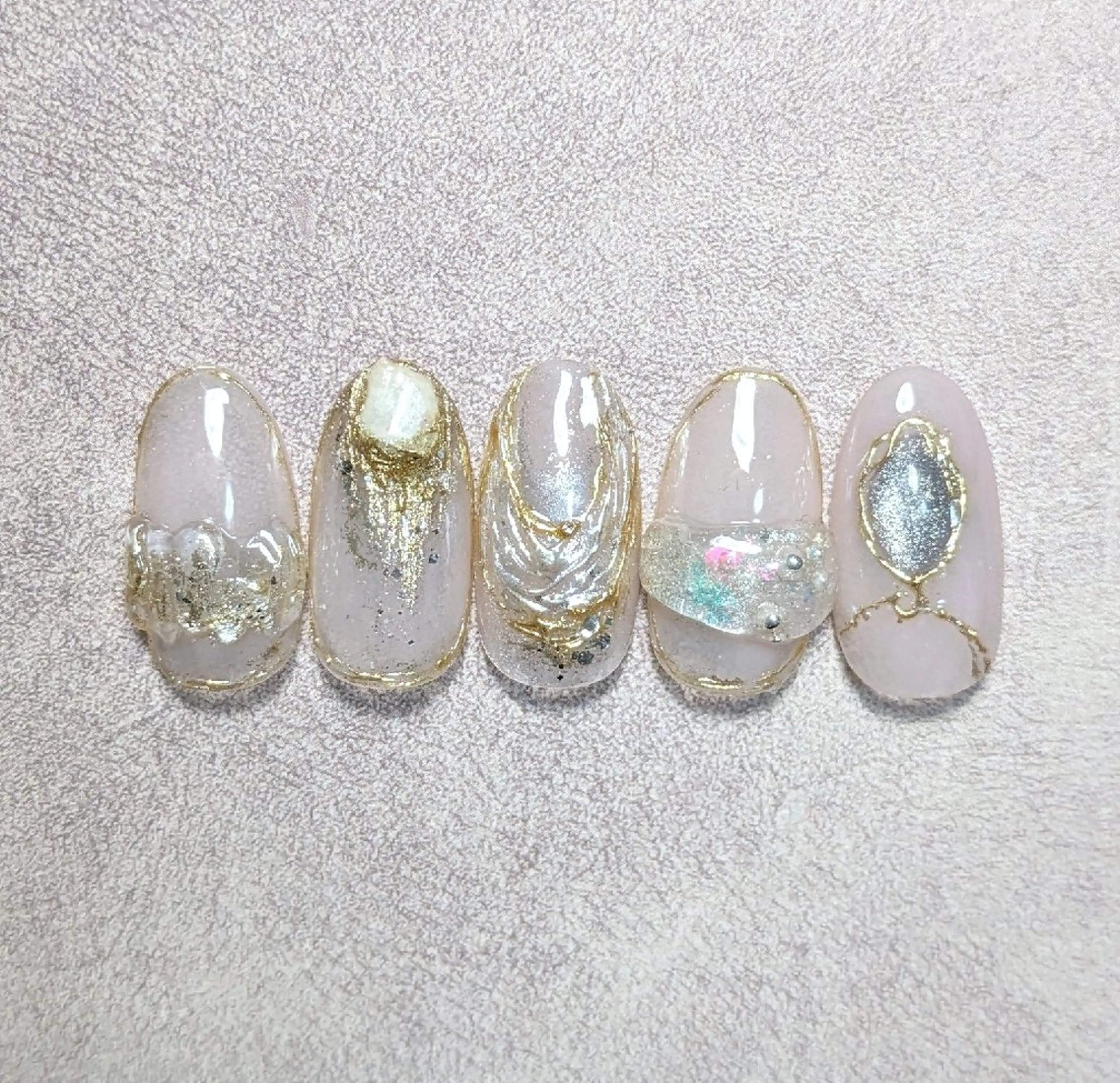 ネイル 塩見 聖子のネイルデザイン