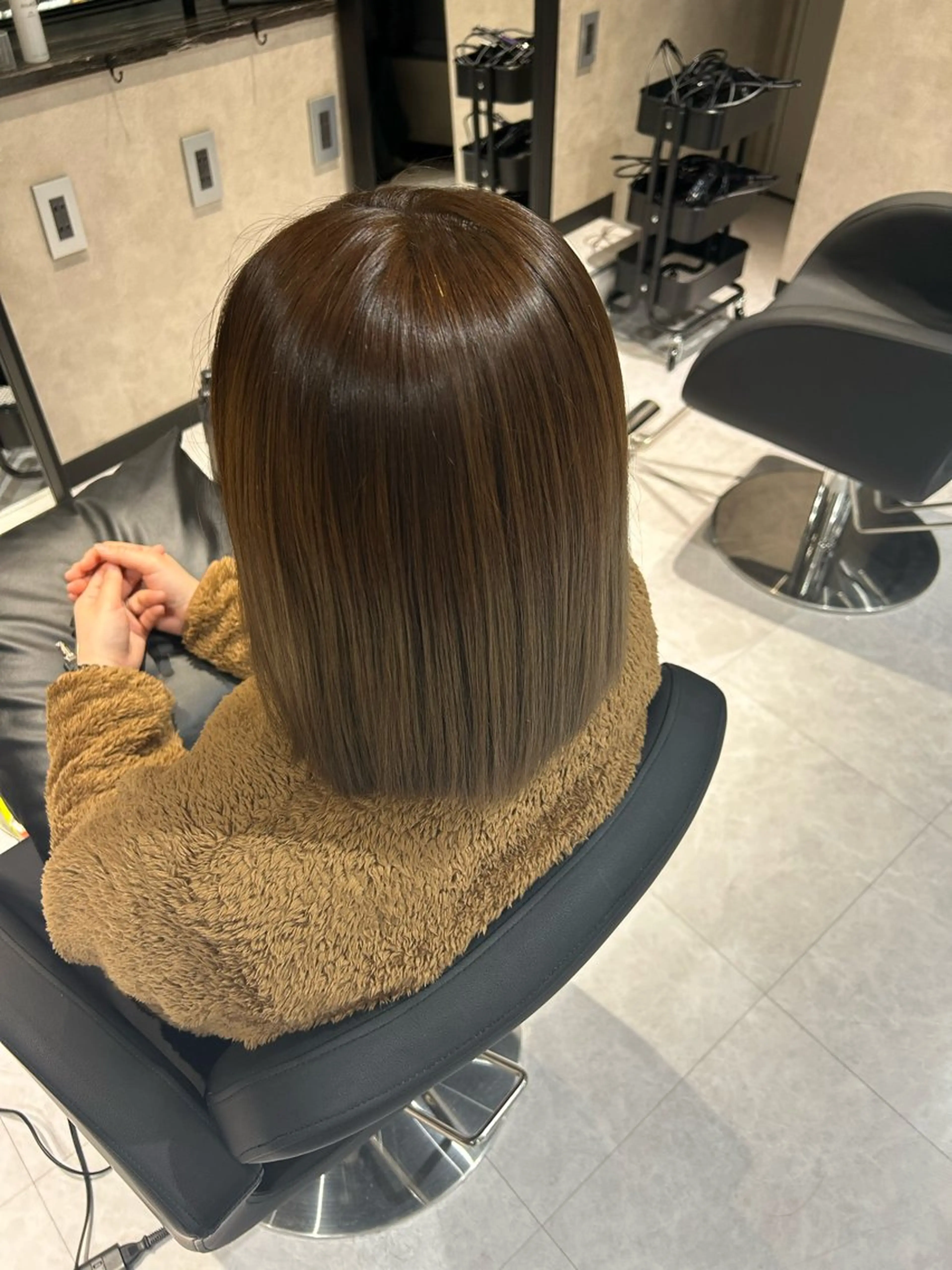 ミディアム カラー ベージュカラー 髪質改善 ヘアカラー トリートメント 《.Xian》リク /透明感カラー/艶髪のヘアスタイル