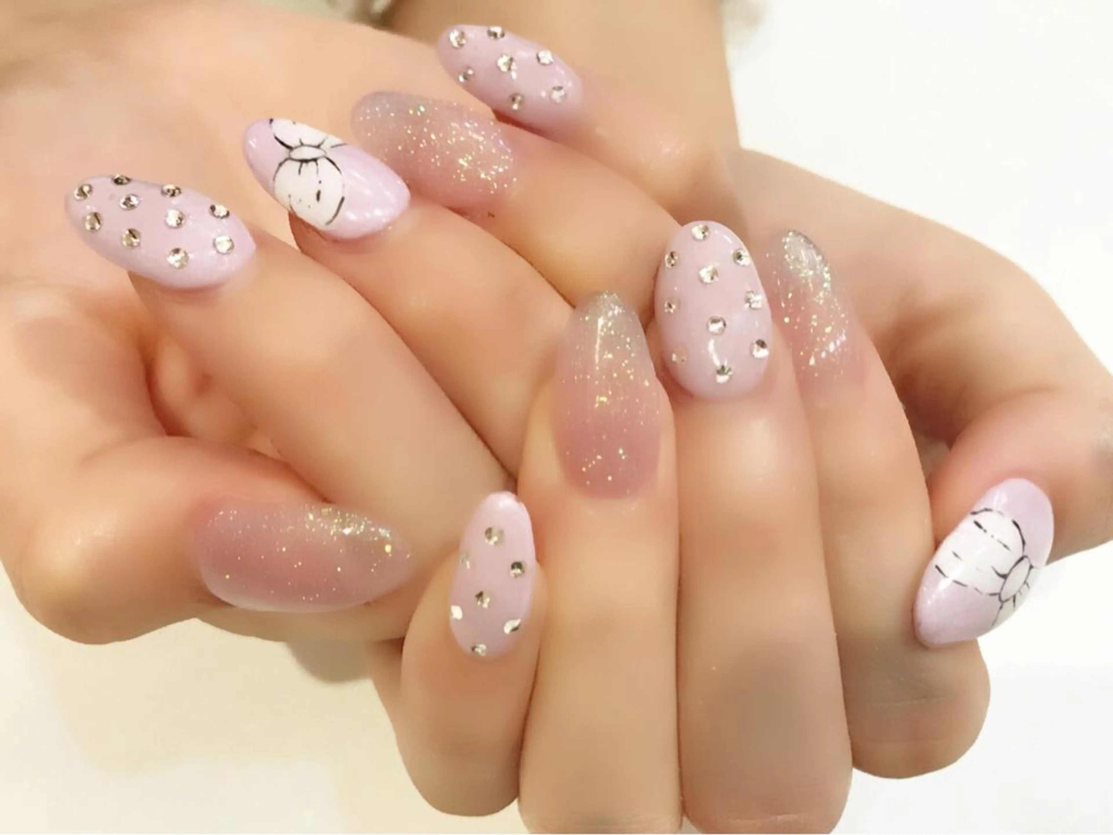 ミディアム カラー メンズ キッズ ネイル ジェルネイル キラキラネイル ロングネイル スカルプネイル ストーンネイル NAILSGOGO shibuyaのネイルデザイン