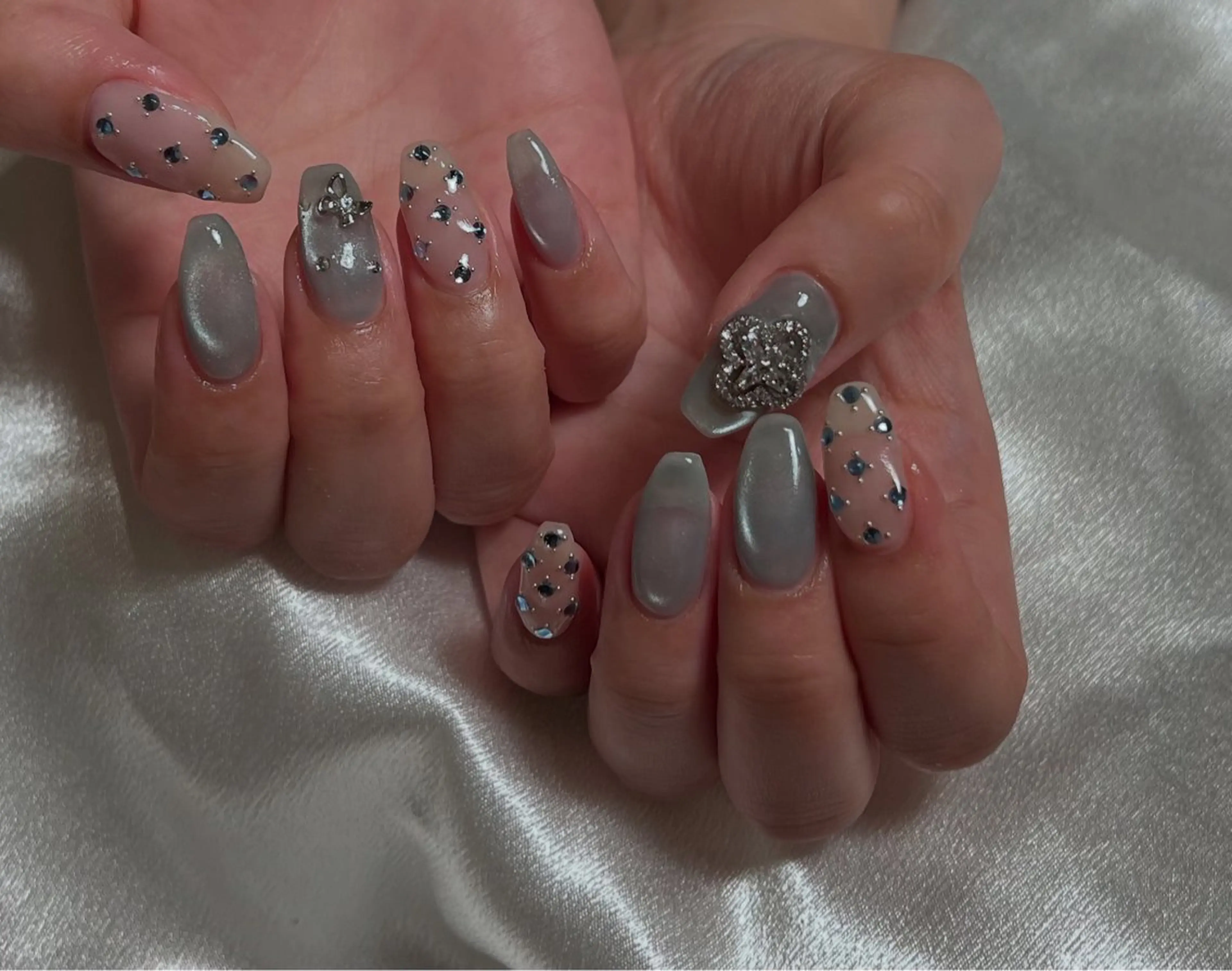 ジェルネイルやり放題(パーツ可)の写真